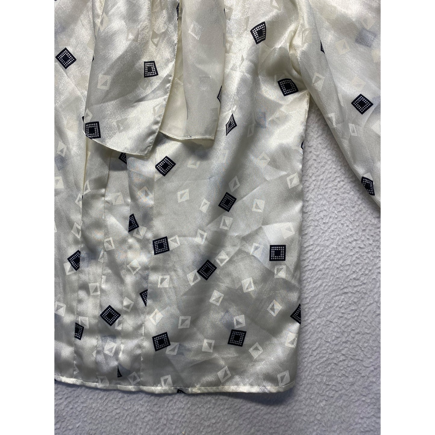 Michelle Stuart Vintage Ivory Blouse With Black Geometric Print #7106