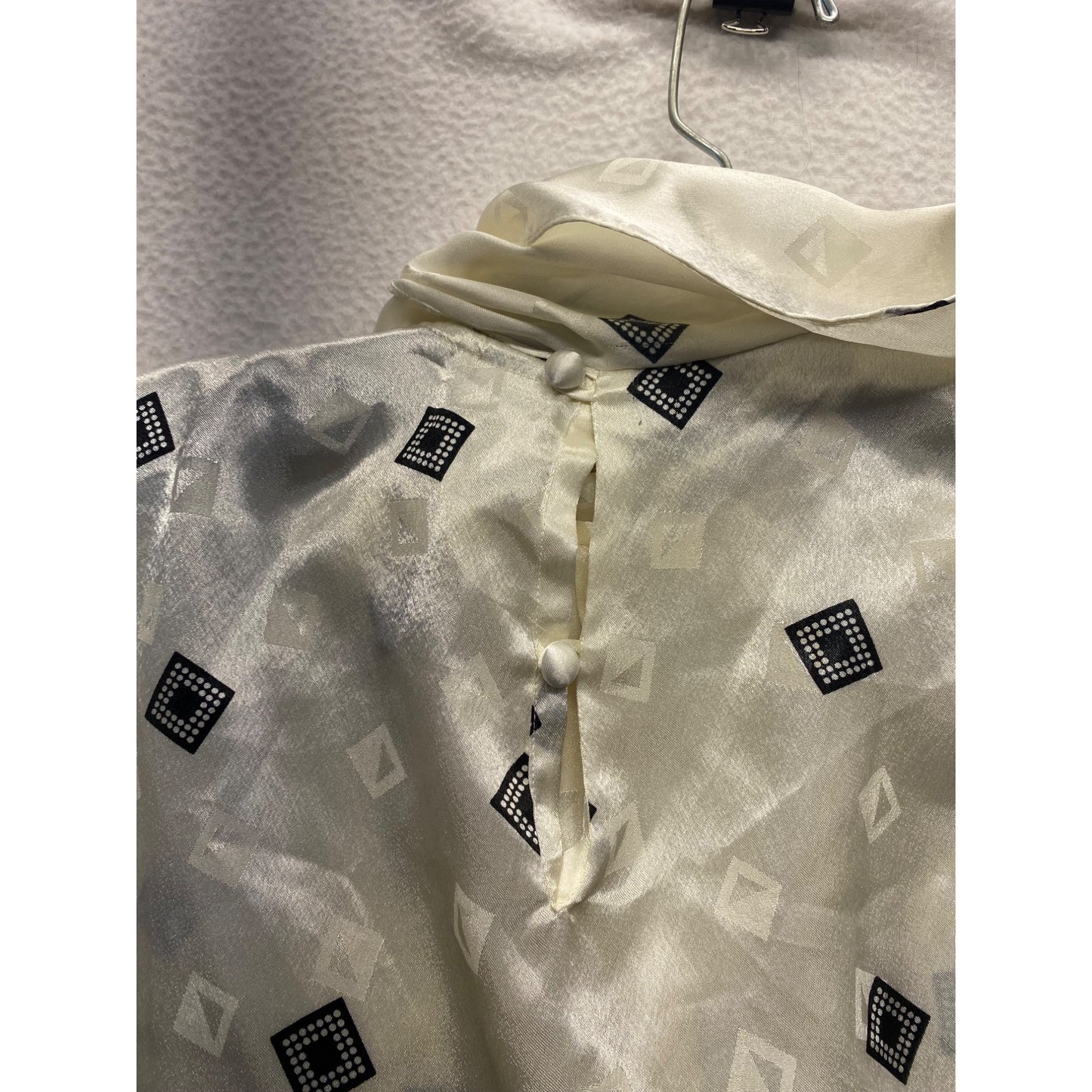 Michelle Stuart Vintage Ivory Blouse With Black Geometric Print #7106