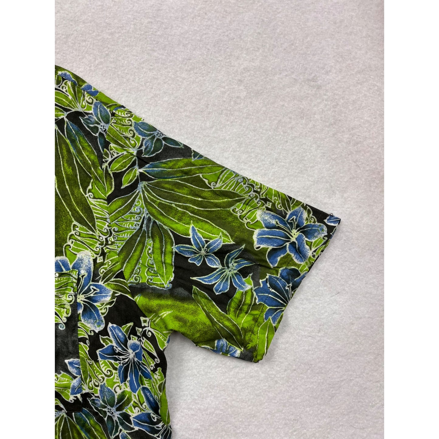 Men’s Hawaiian Floral Shirt By Untied #6055