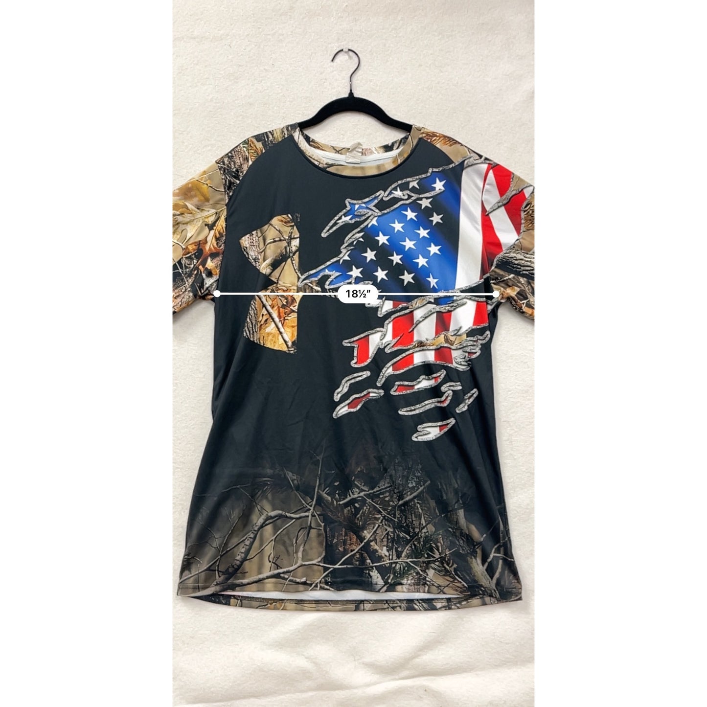 Under Armour Mens L Camo & USA Flag Graphic T-Shirt Deer Print Hunting Theme Black #6882