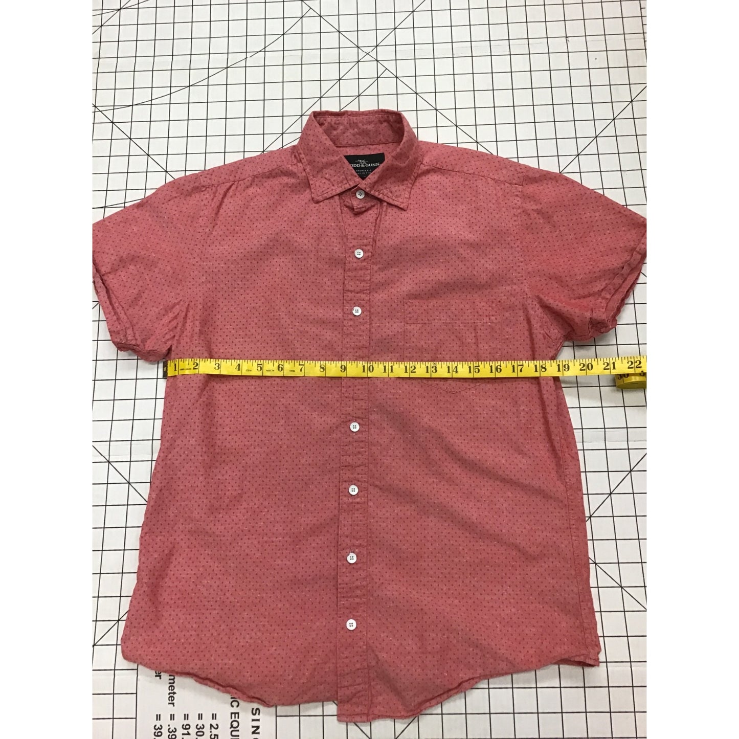 Men’s Sports Fitted ButtonUp