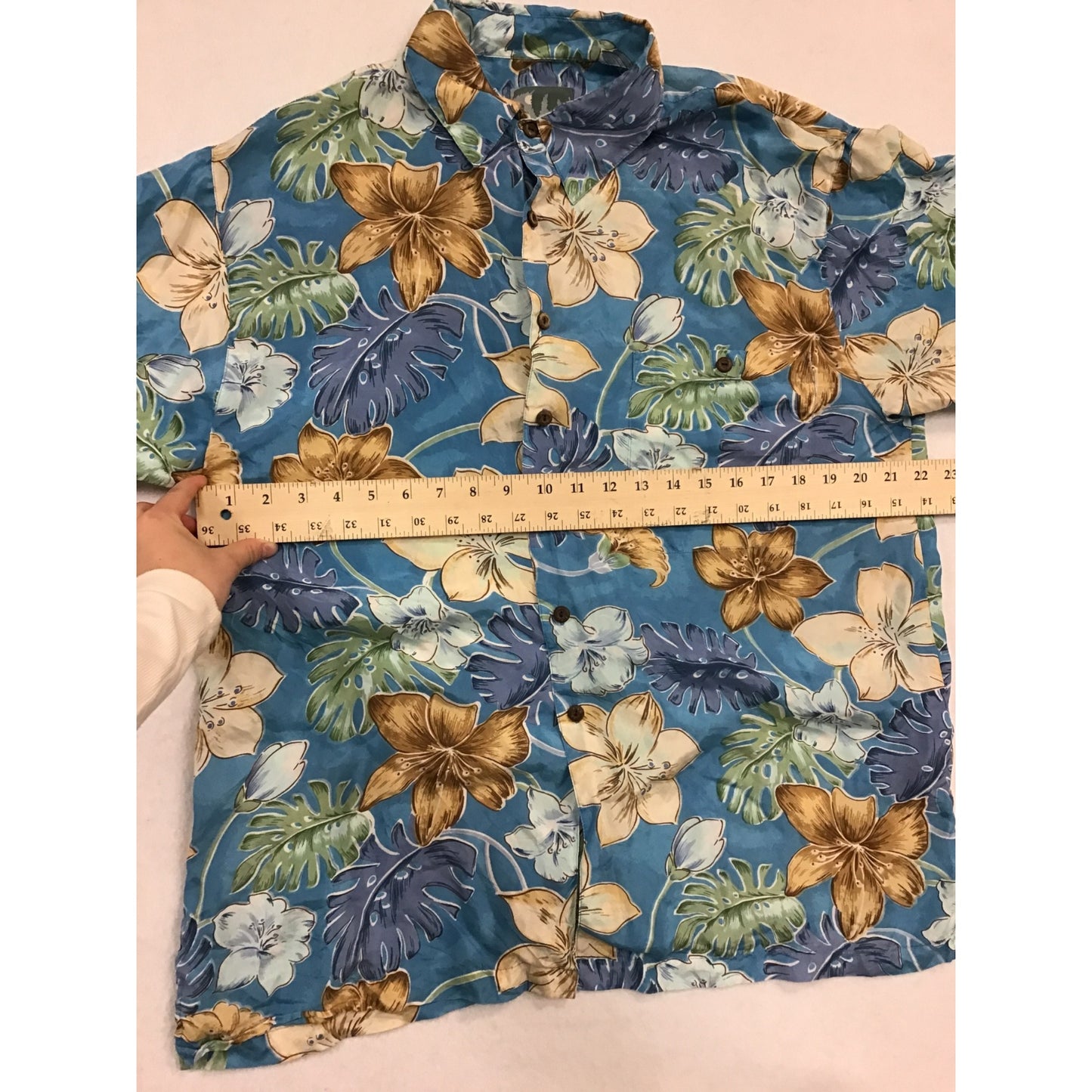 Mens Vintage Silk Hawaiian ButtonUp