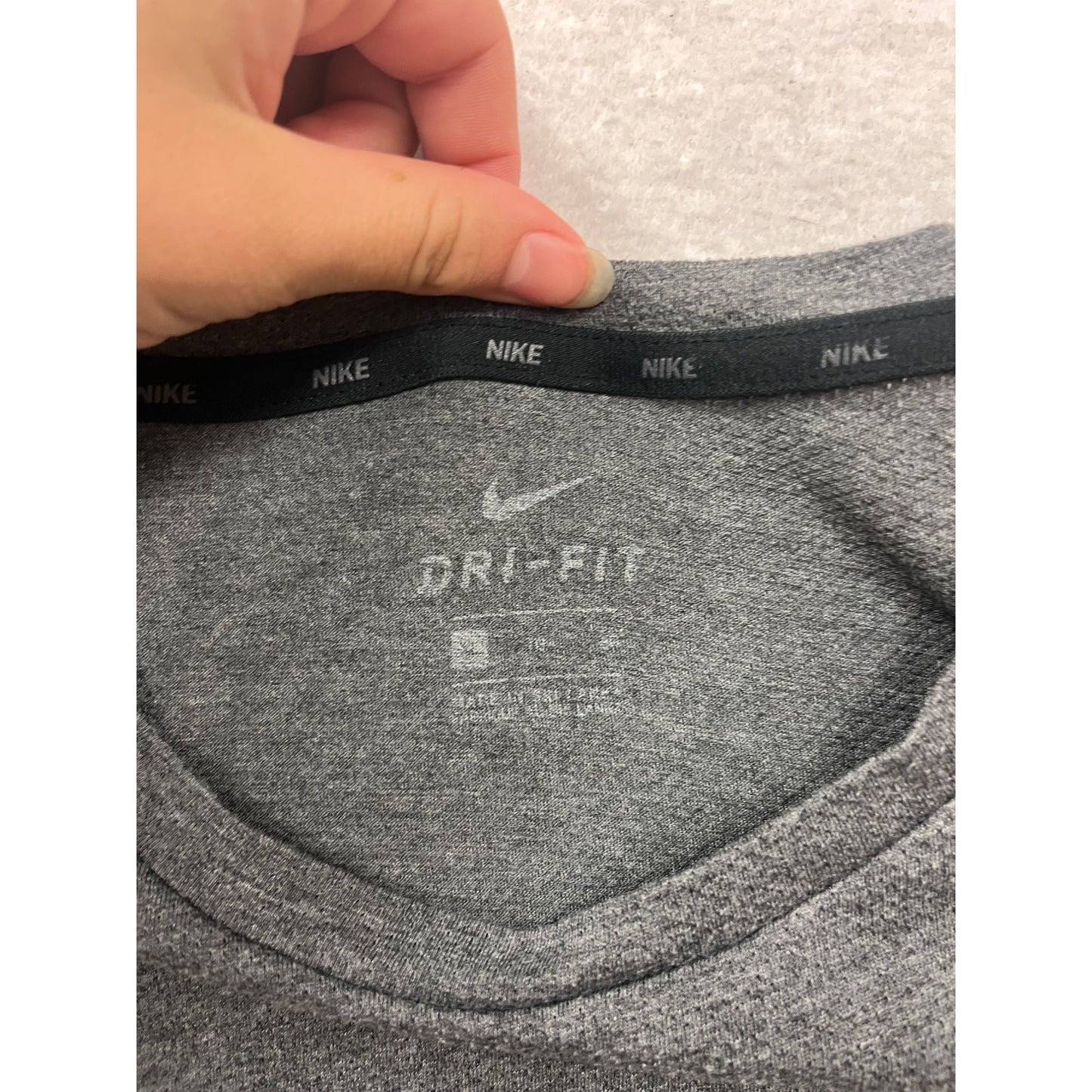 Nike Dri-Fit Mens Gray Athletic T-Shirt Size L #250A
