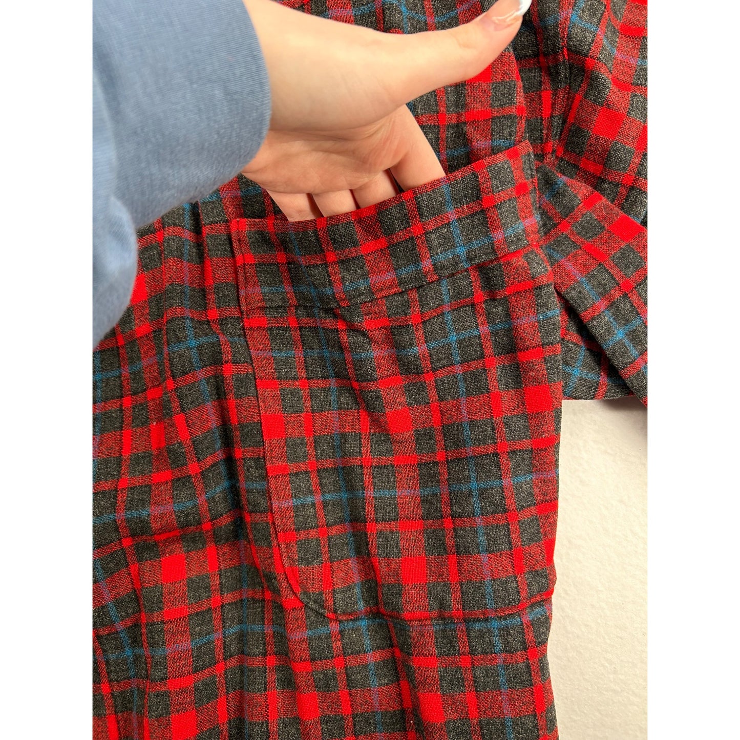 Vintage Pendleton Wool Plaid Red & Black Robe With Belt & Buttoned Cuffs #6480
