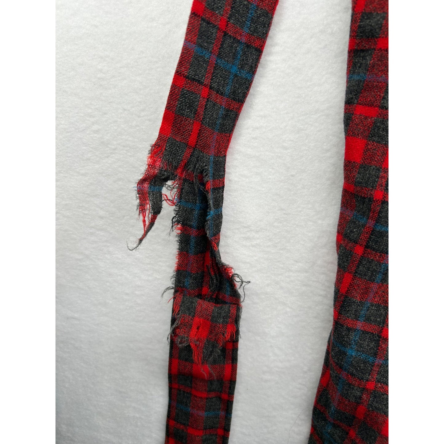 Vintage Pendleton Wool Plaid Red & Black Robe With Belt & Buttoned Cuffs #6480