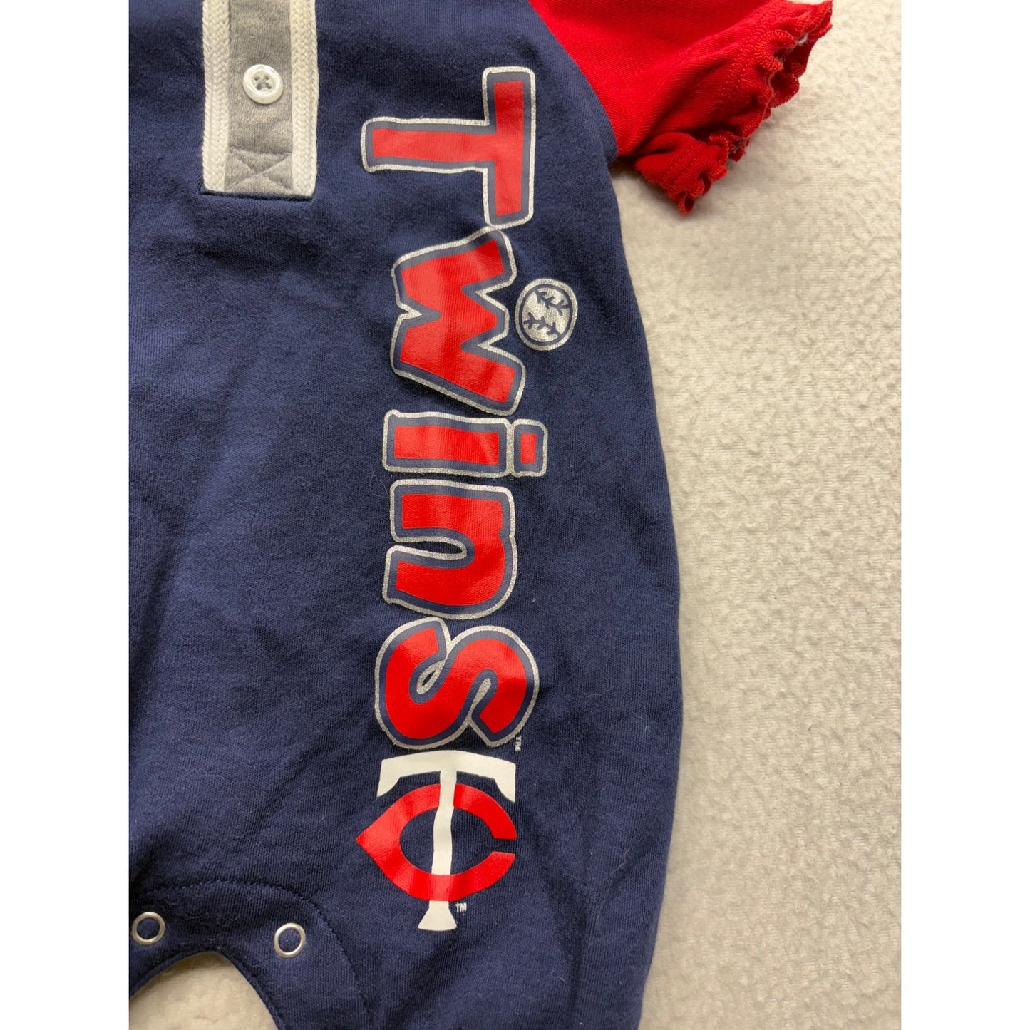 Minnesota Twins Baby Romper 0/3M Red/Navy Genuine Merchandise #7422