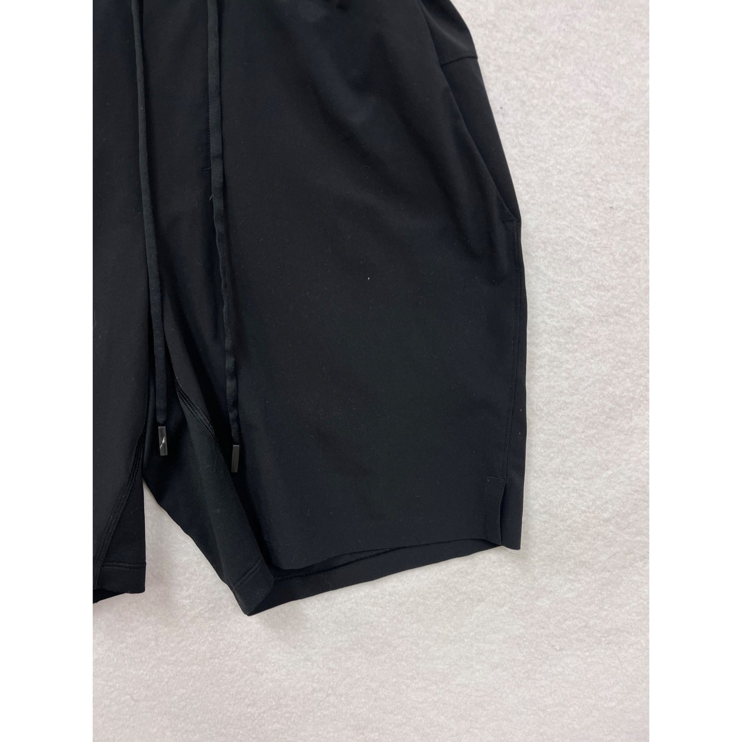 Lululemon Mens Small Black Athletic Shorts With Drawstring Waist #8067