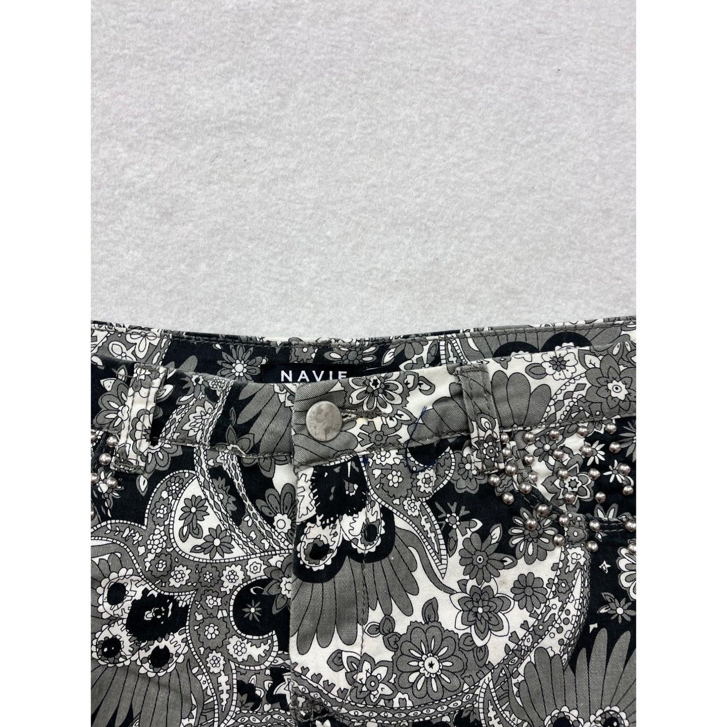 Womens Large Black & White Floral Print Studded Denim Shorts #8040