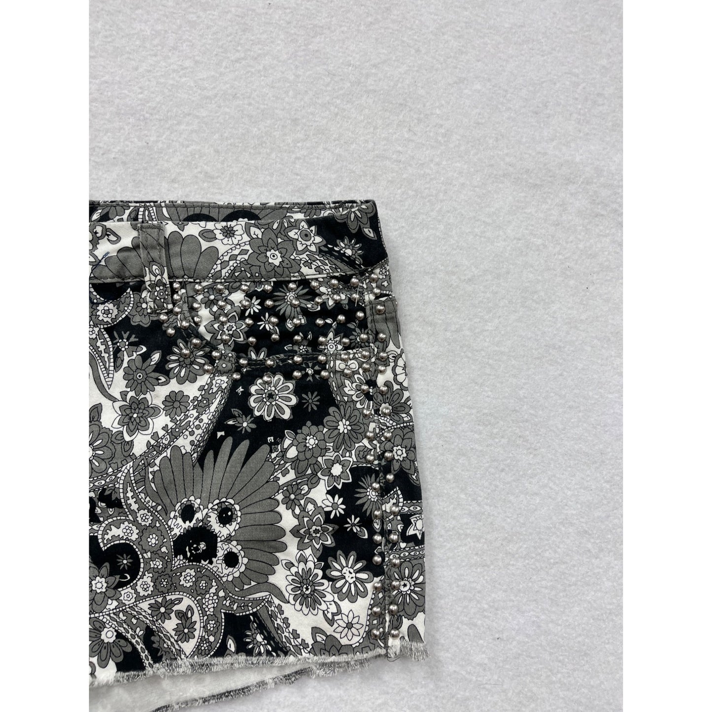 Womens Large Black & White Floral Print Studded Denim Shorts #8040