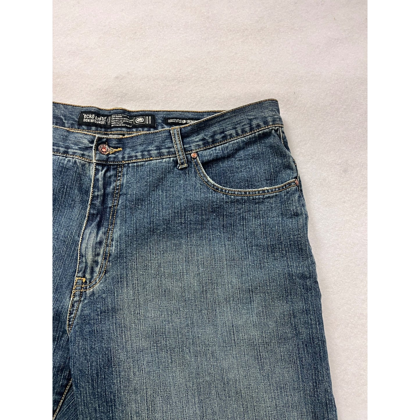 Men’s Vintage Distressed Eckō Jeans #2926