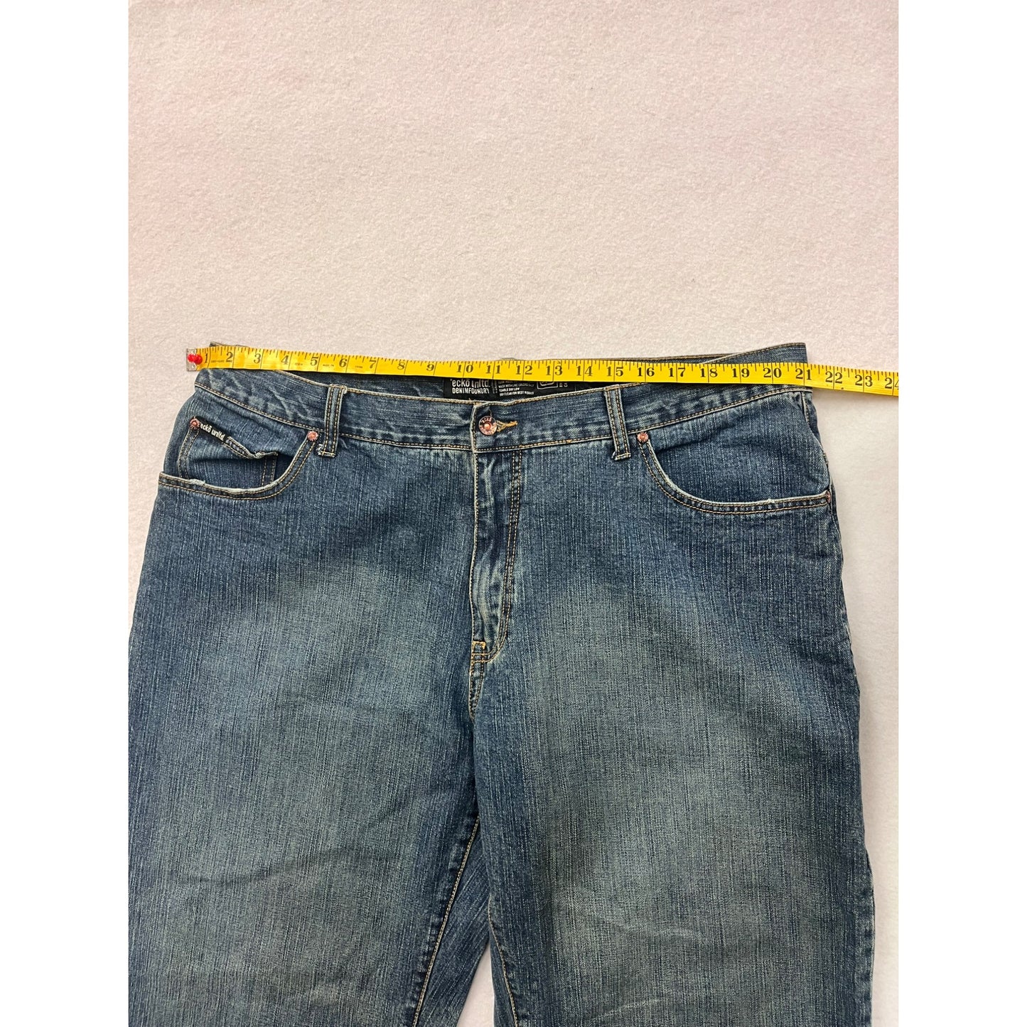 Men’s Vintage Distressed Eckō Jeans #2926