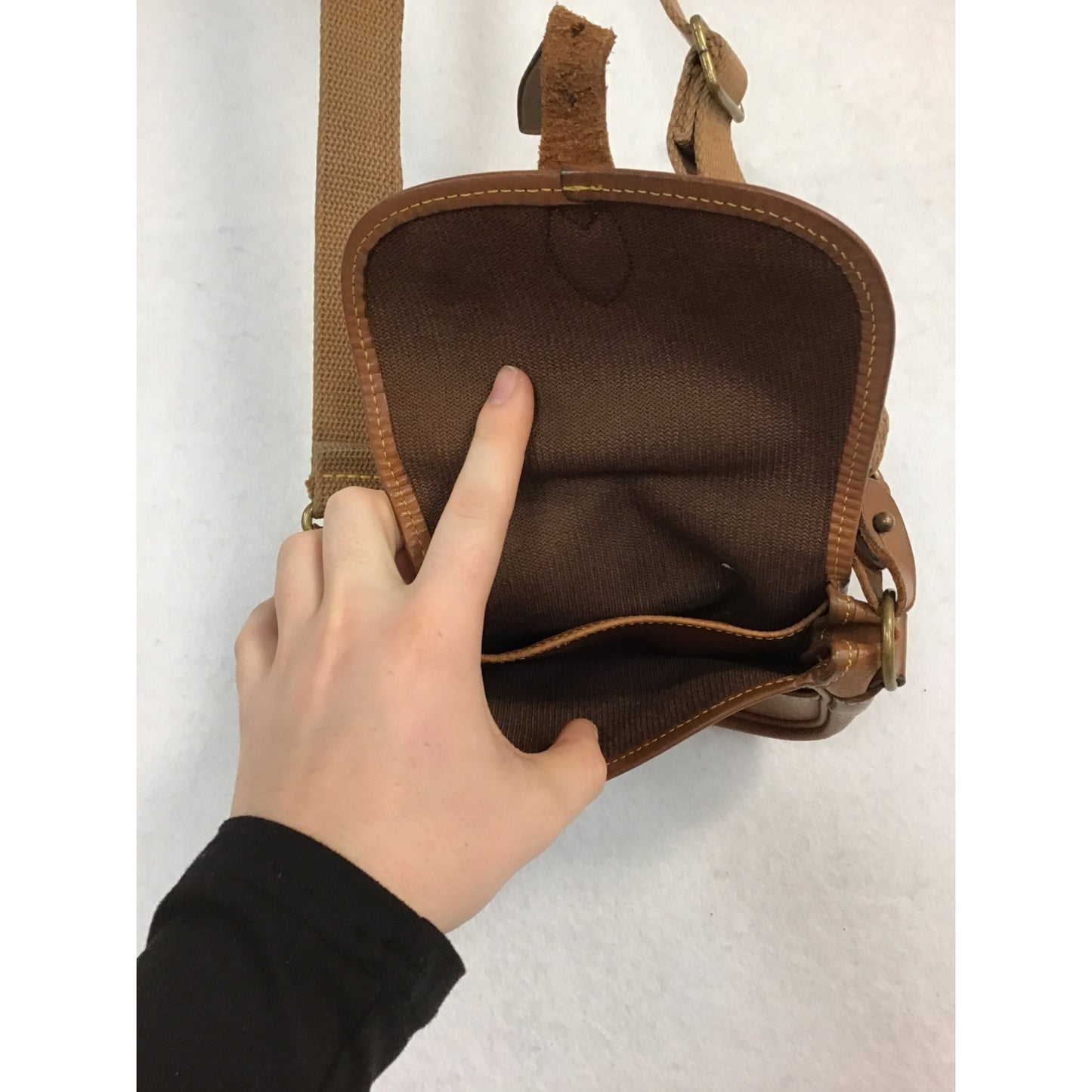 Small shoulder bag