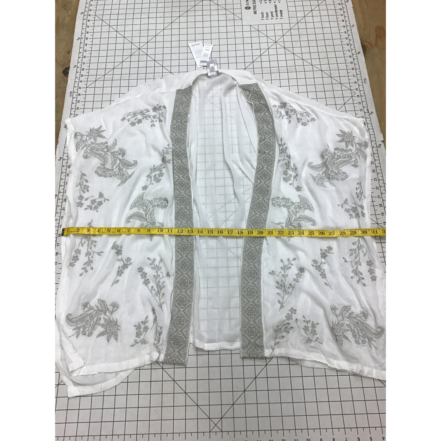 Women’s Beautiful Embroidered Ruana
