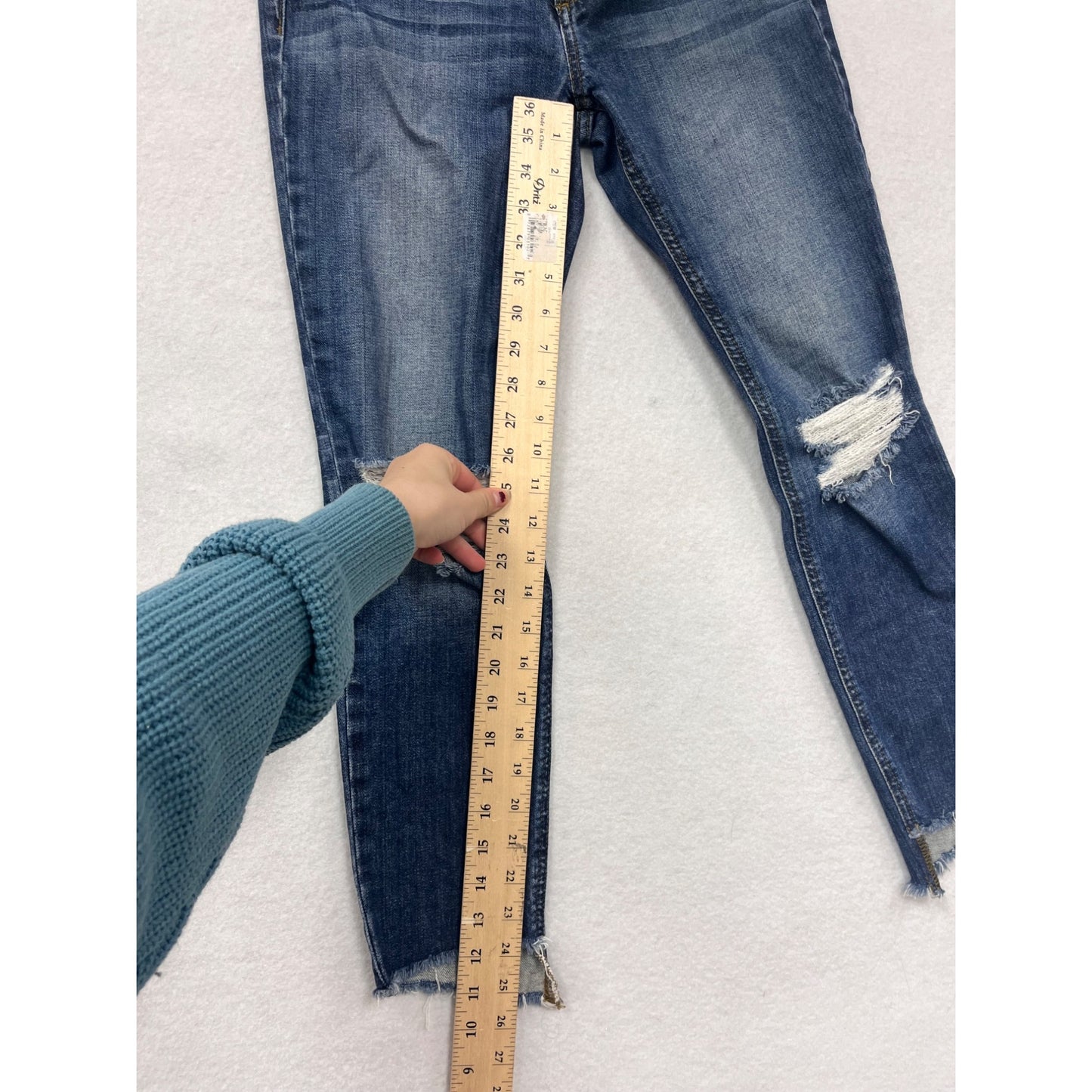 Joes Jeans The Blondie Mid Rise Skinny Ankle Womens Size 26 Distressed Blue Jeans #6387