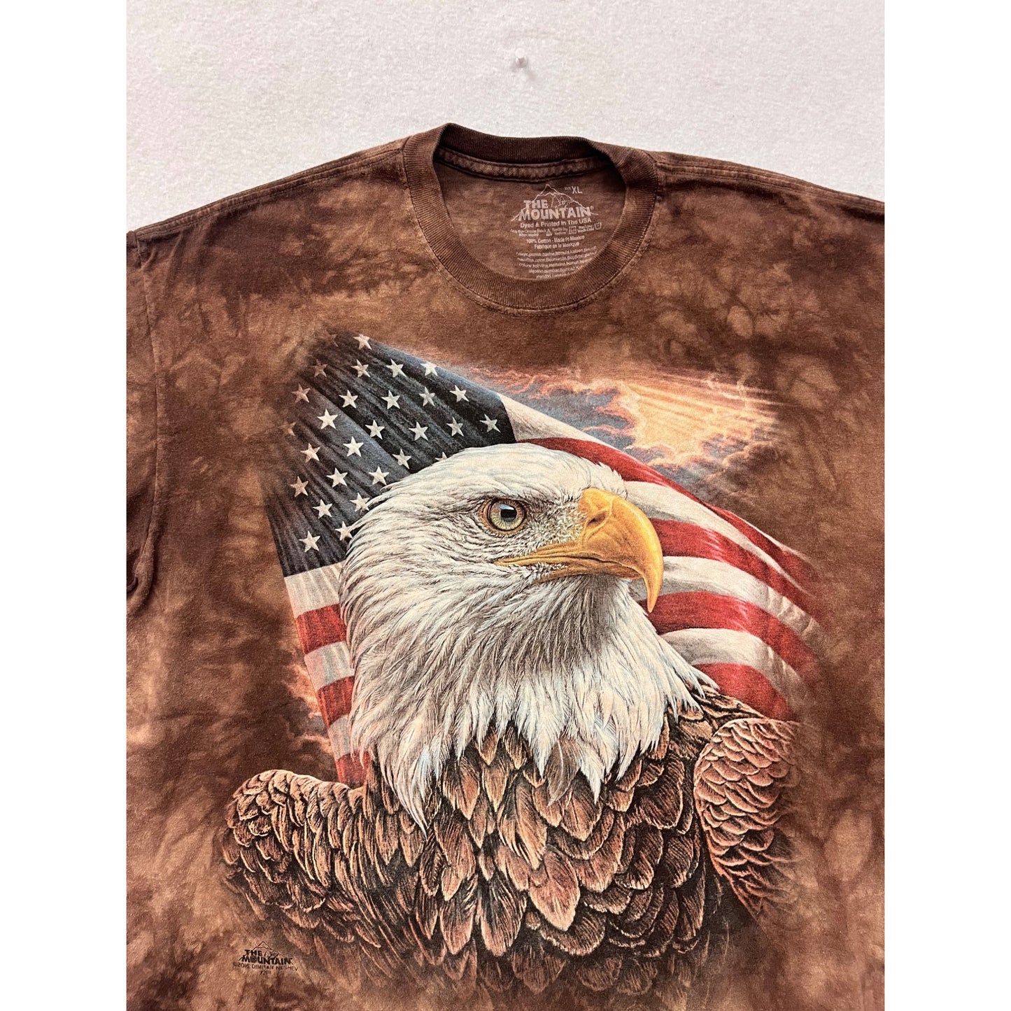The Mountain Eagle & Flag Tie-Dye T-Shirt Cotton Brown Red White Blue #8310