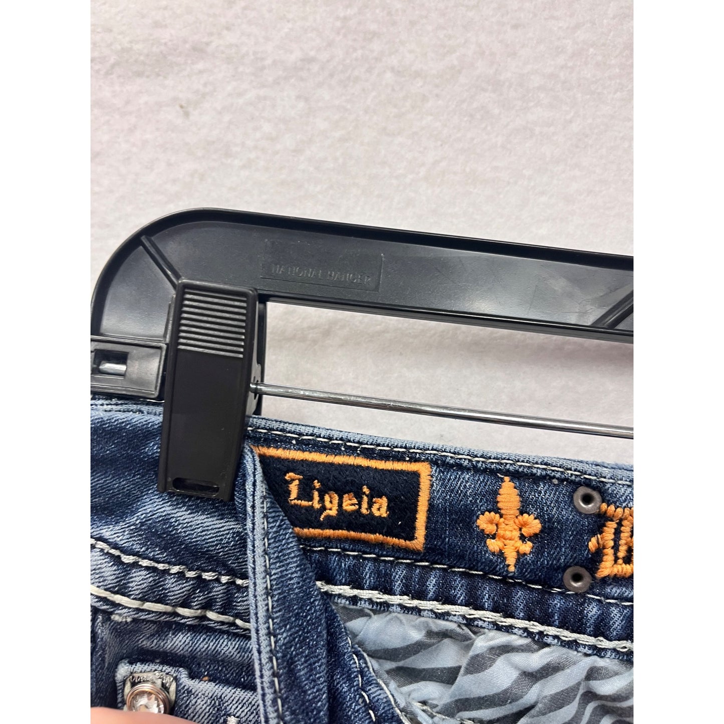 Rock Revival Womens Blue Bootcut Jeans Size 2 With Embellished Pockets & Contrast Stitching #6608