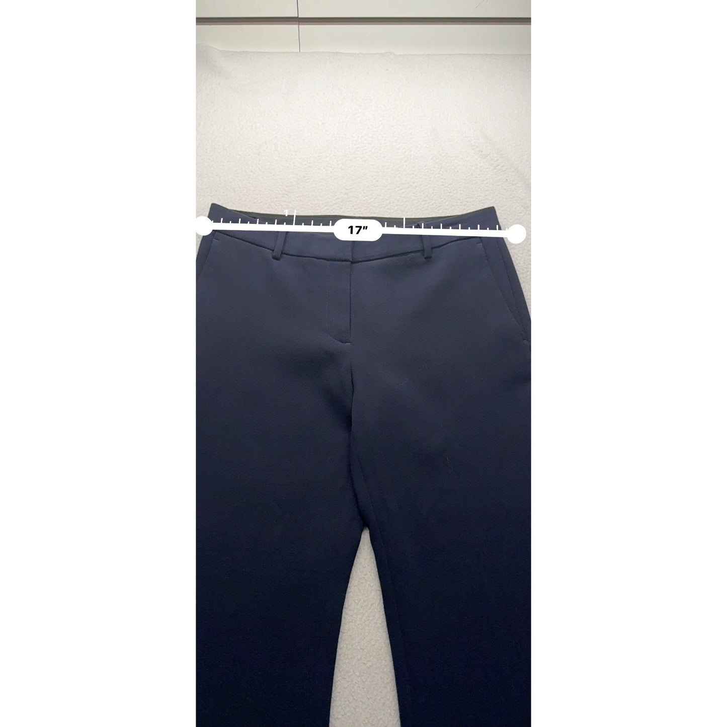 Ann Taylor Navy Wide-Leg Cropped Pants With Pearl Button Detail Size 6 #9277