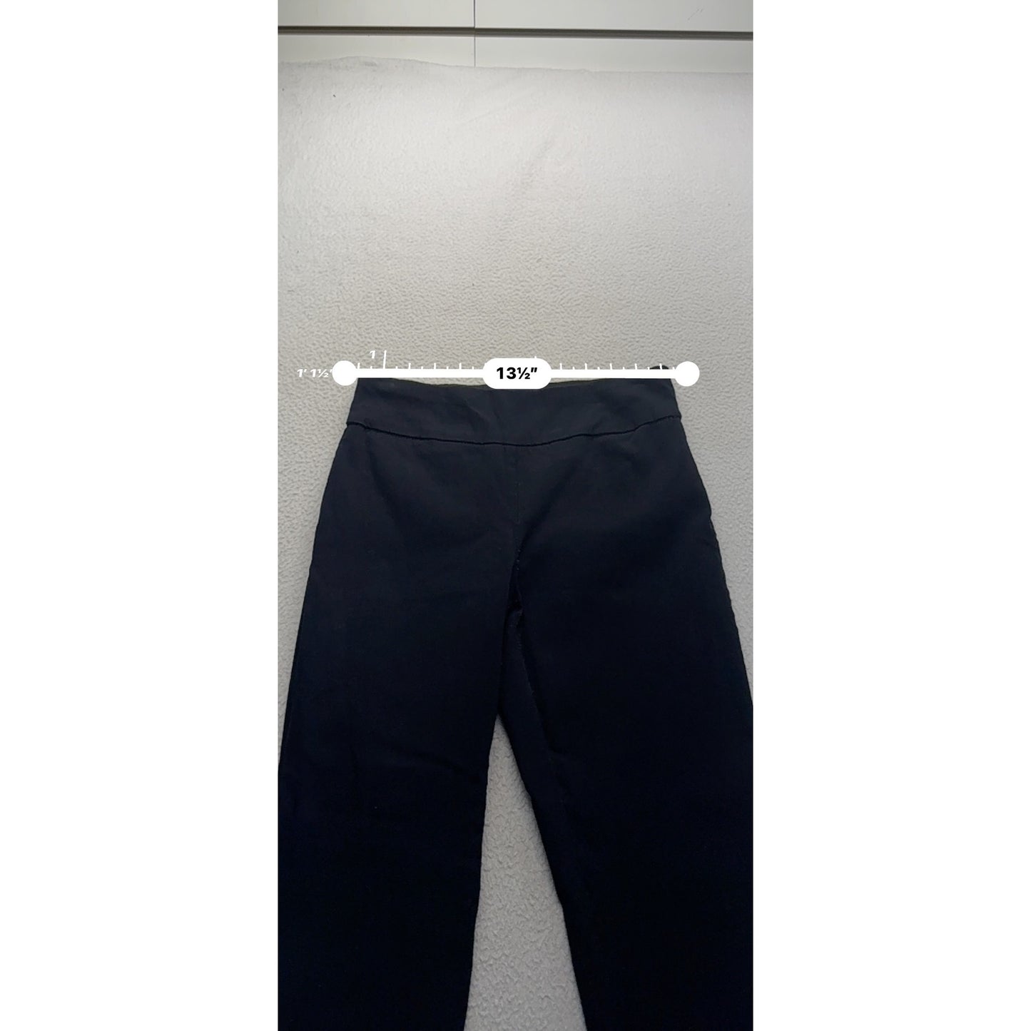 St. Johns Bay Black Capri Pants Size 4 204B