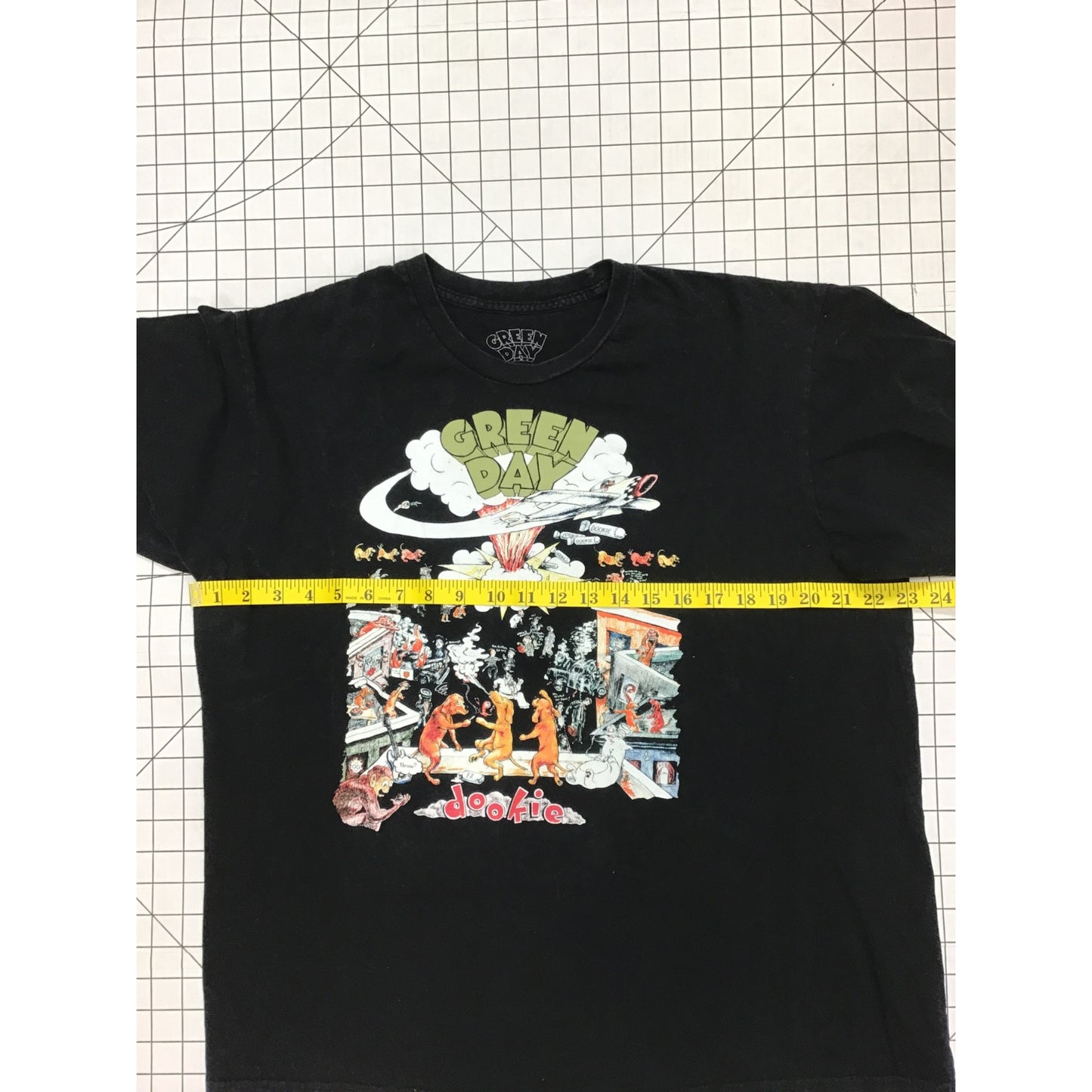 Men’s Graphic Band-Tee