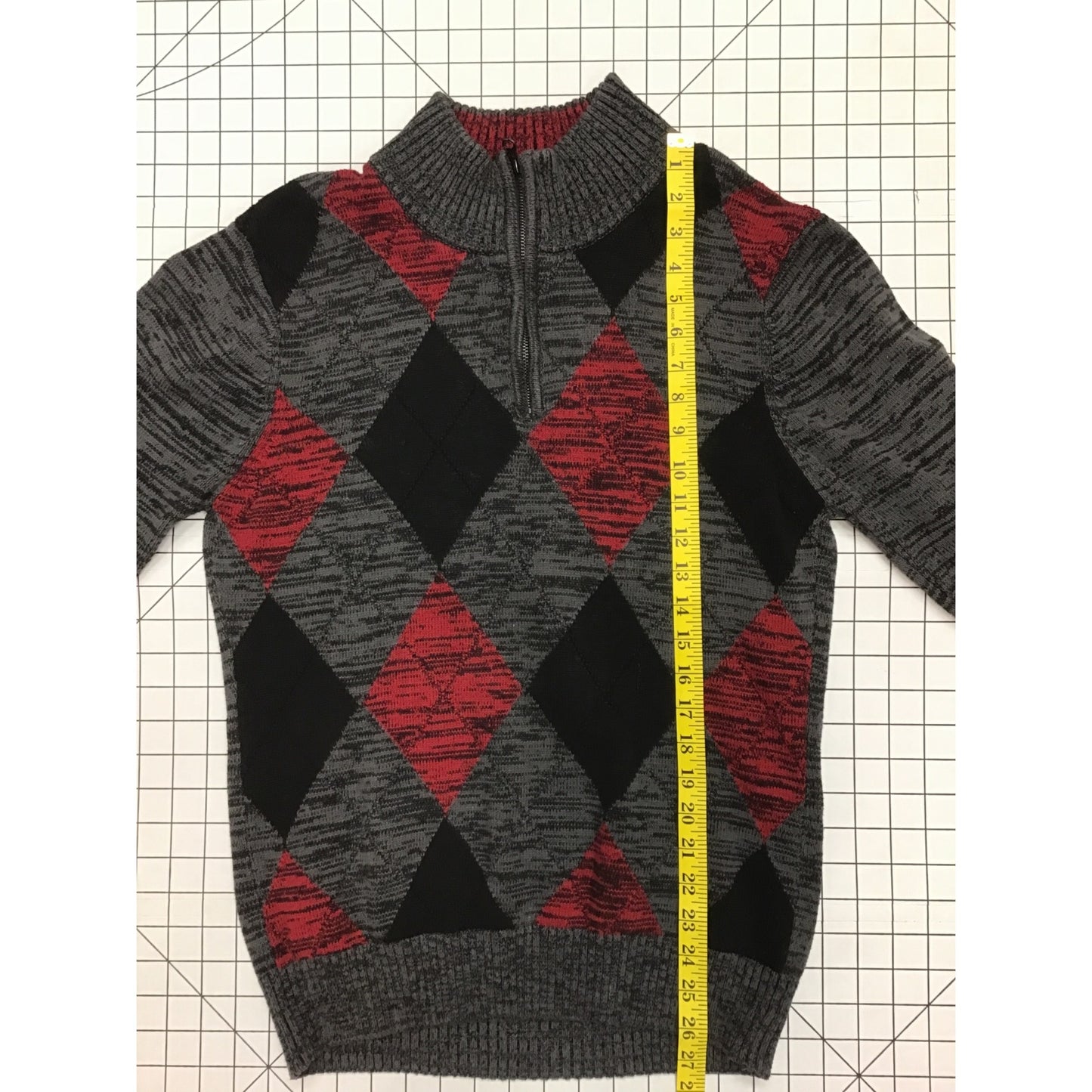 Men’s Diamond Patterned Quarter-Zip