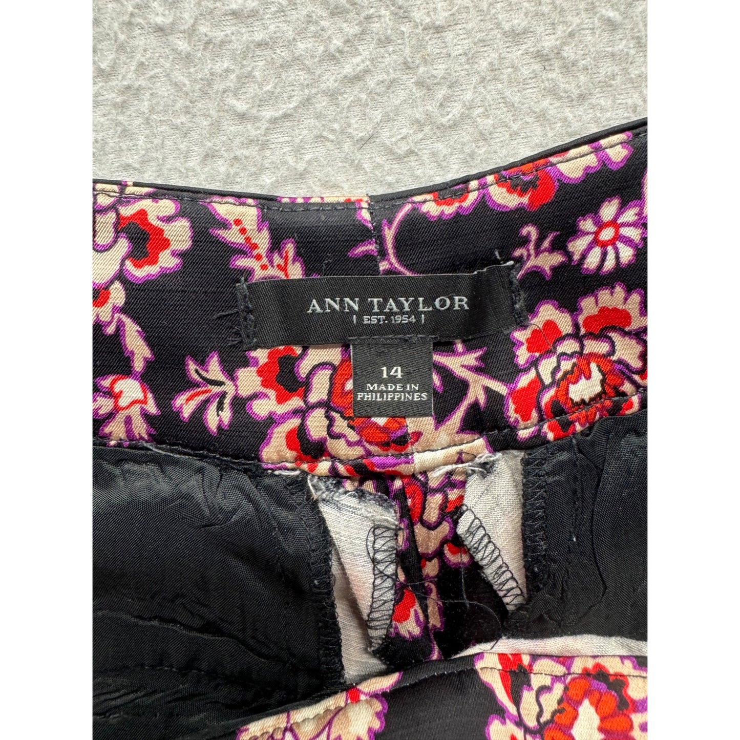 Floral Print Black Cropped Pants Size 14 #7789