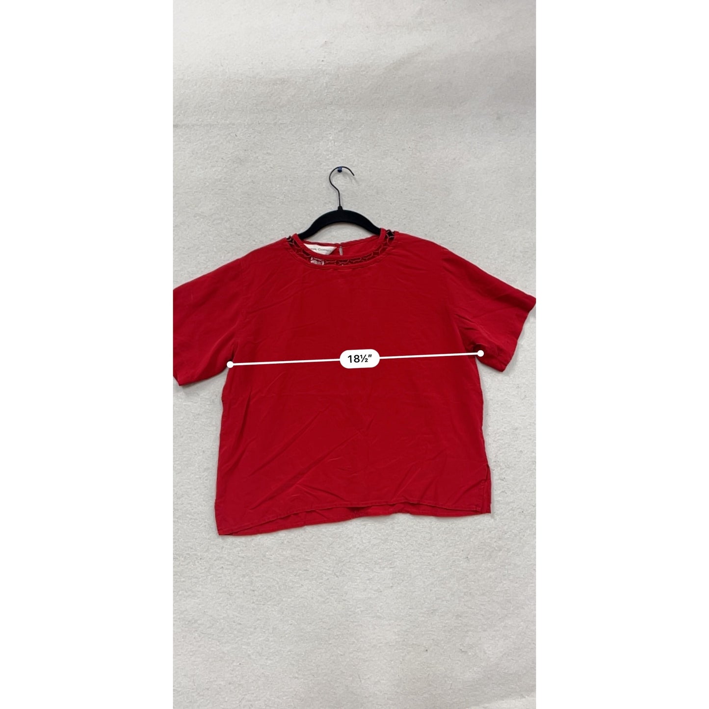 Casual Corner Red Short Sleeve Blouse With Crochet Neckline Size M #490A