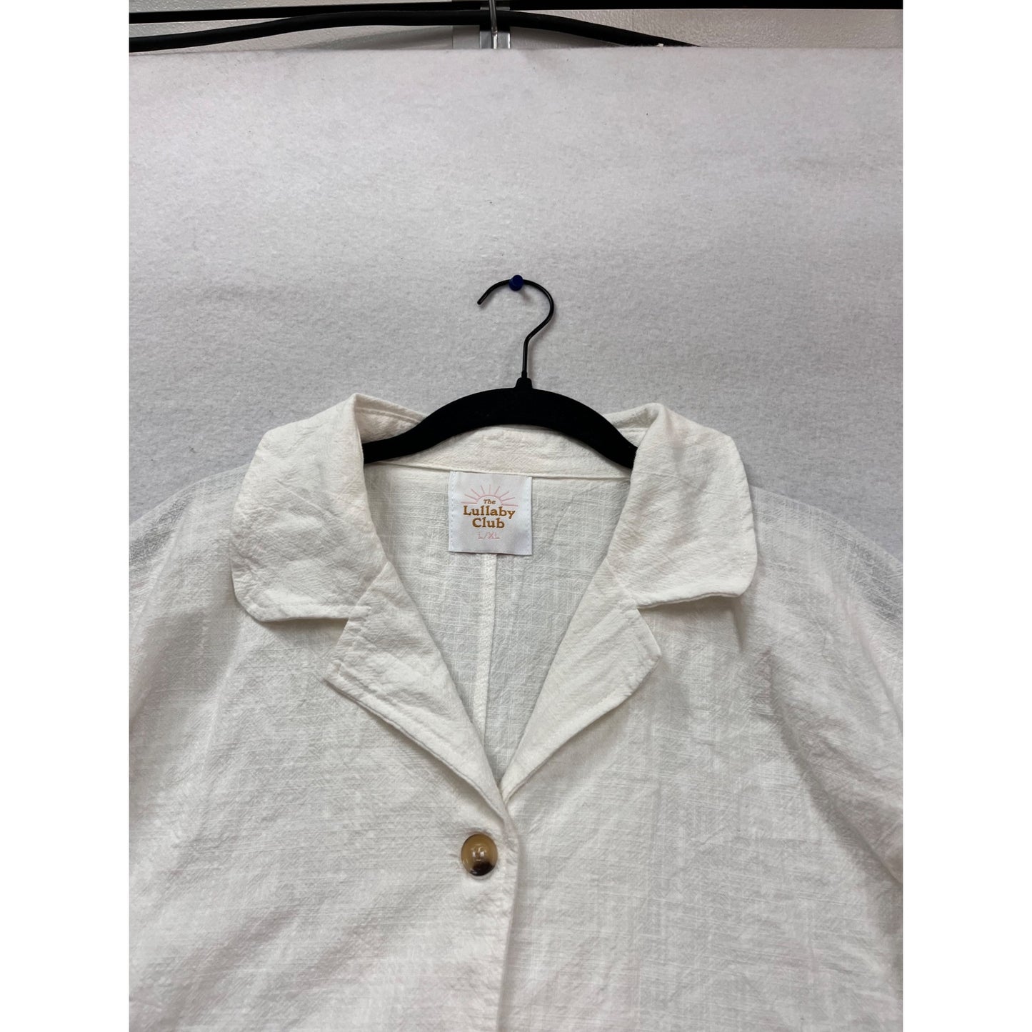 The Lullaby Club L/XL White Textured Button-Up Jacket #899A