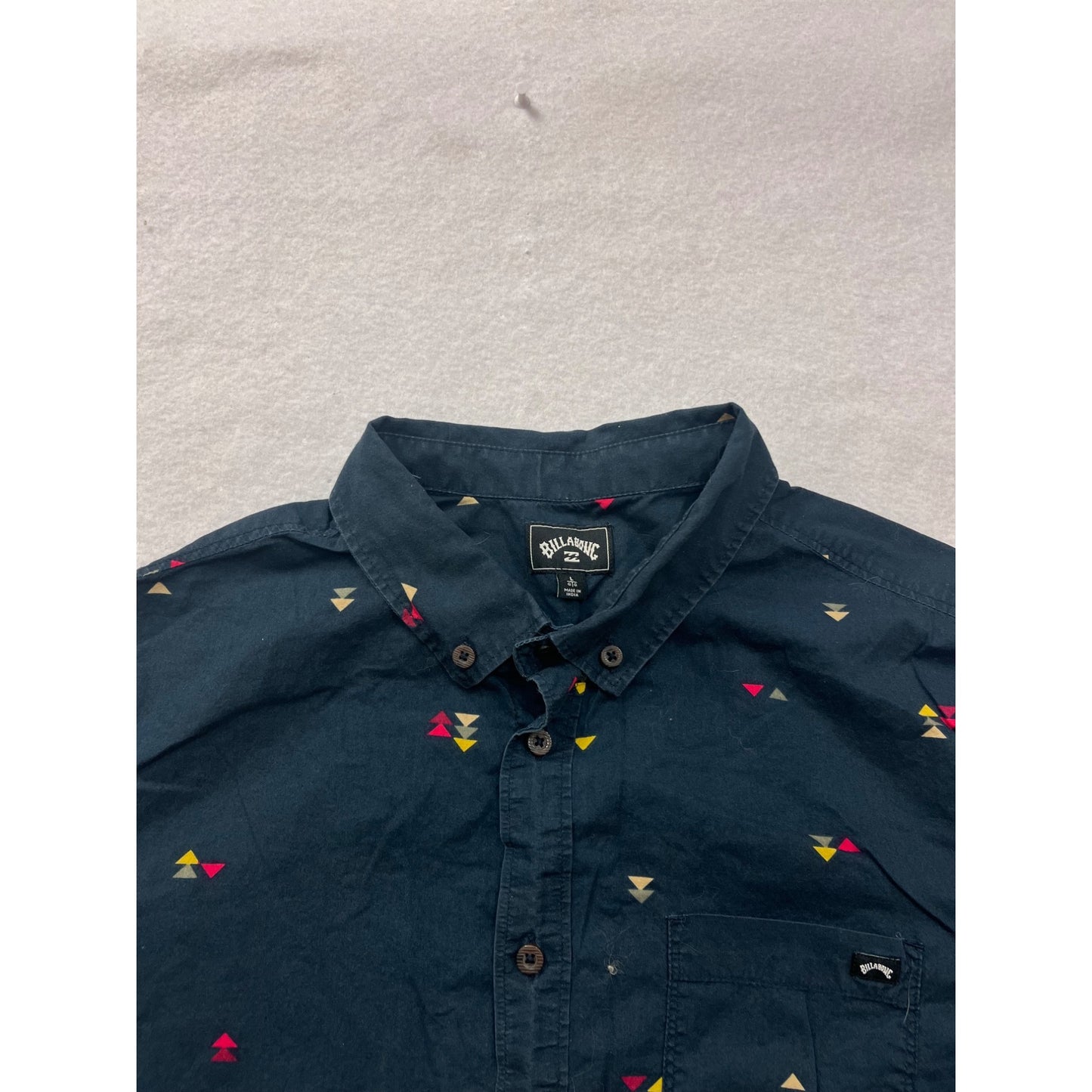 Billabong Mens Navy Short Sleeve Button-Up Shirt With Geometric Print Size L #6574