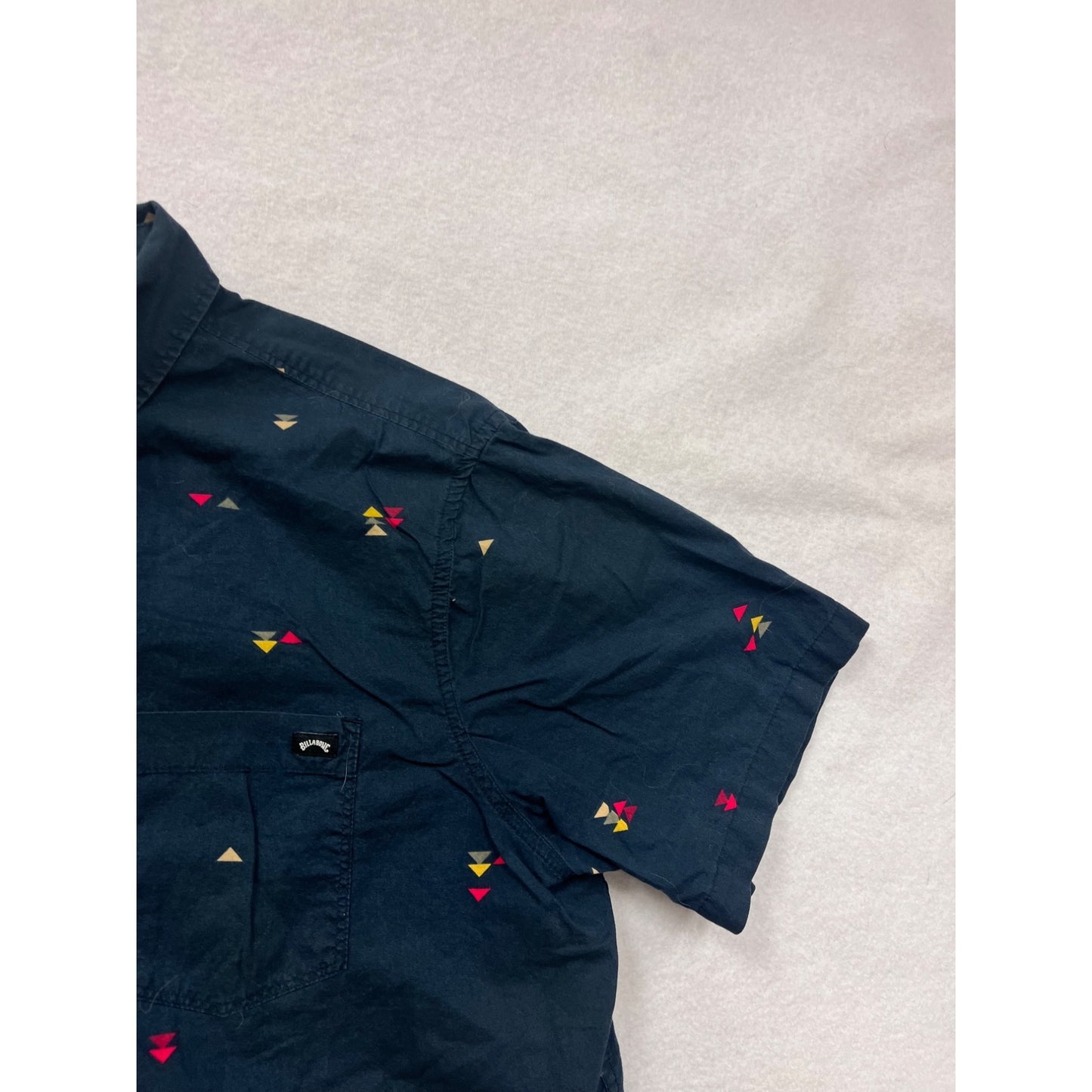 Billabong Mens Navy Short Sleeve Button-Up Shirt With Geometric Print Size L #6574