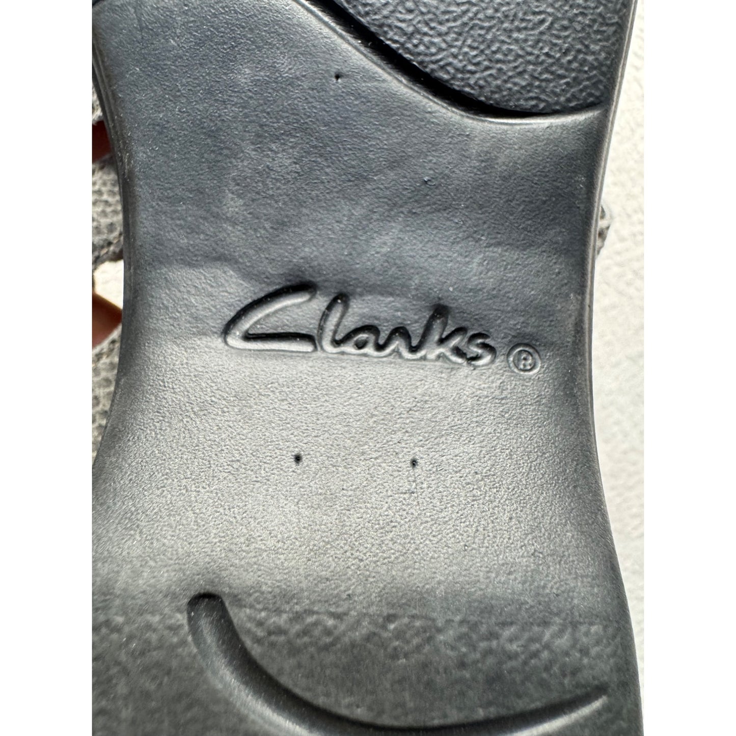 Clarks Gray Strappy Sandals With Adjustable Buckle Size 7#9407