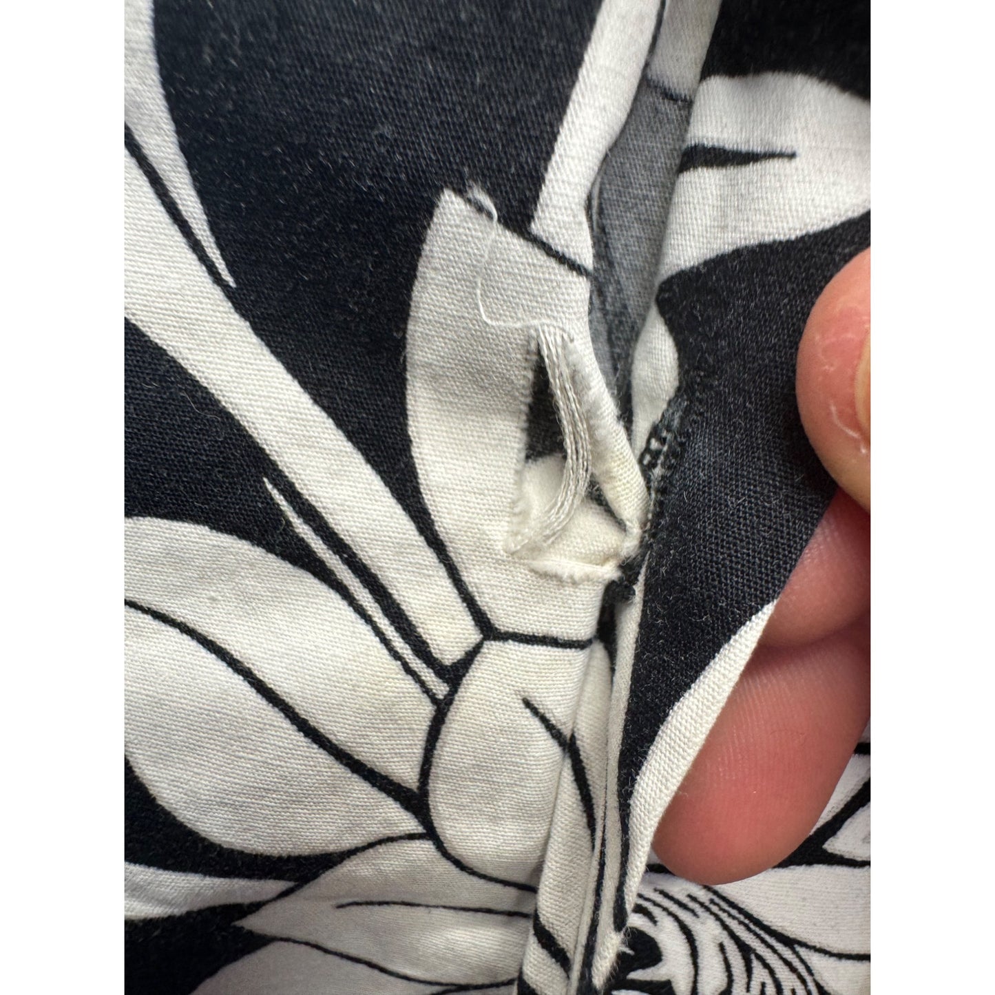 Ho Aloha Made In Hawaii Floral Black & White Hawaiian Shirt #7965