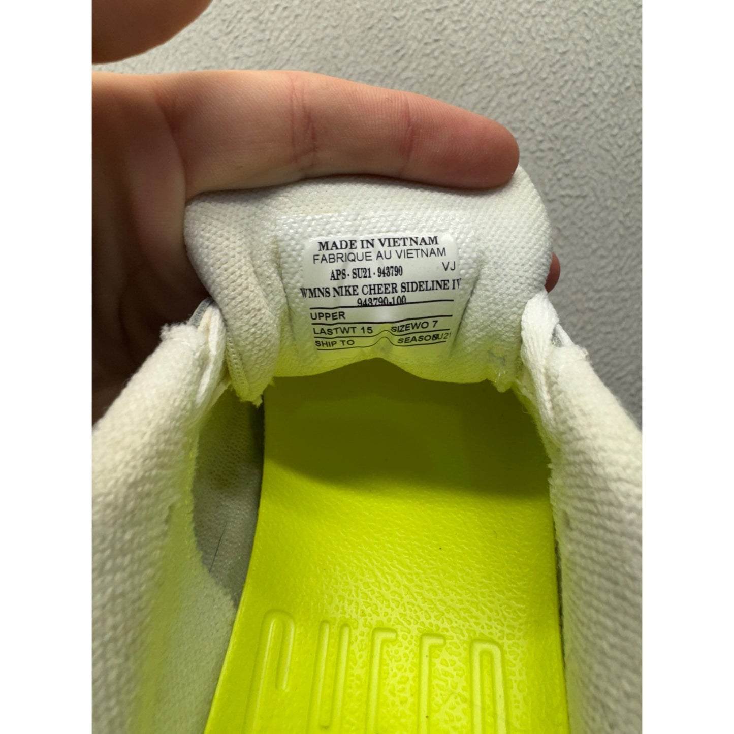 Nike White Mesh Athletic Shoes Slight Use Lightweight Performance #9739