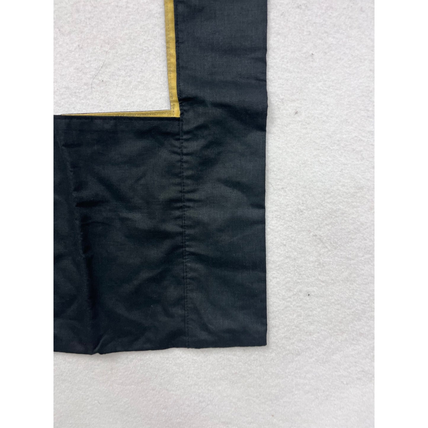 Black & Gold Aveda Tote Bag With Open Center #8249