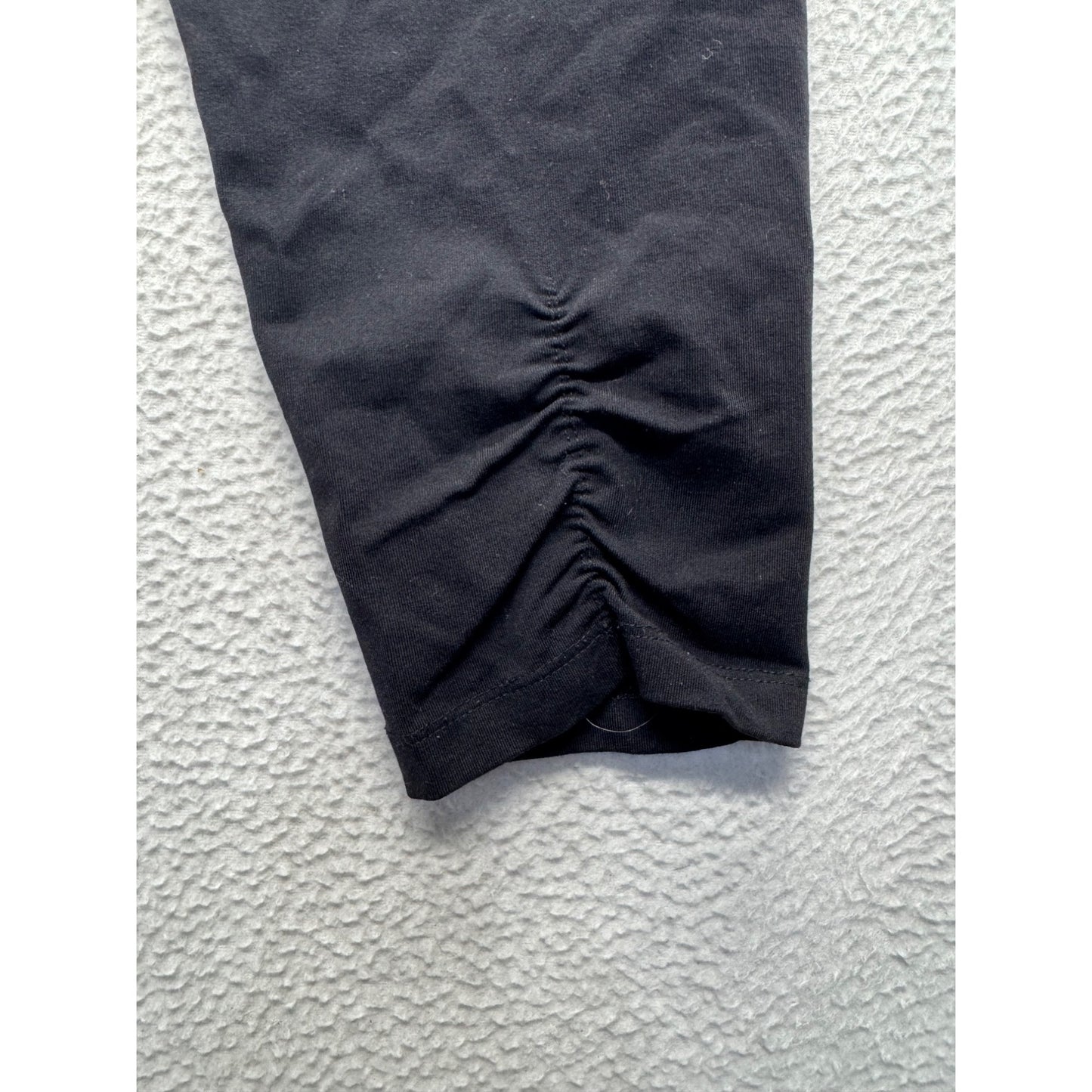 Calvin Klein Performance Quick Dry Capri Leggings M Black #9150