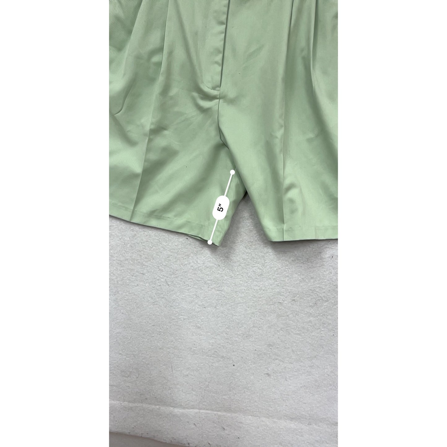 Izod Mint Green High-Waisted Pleated Shorts Size 12 #563A