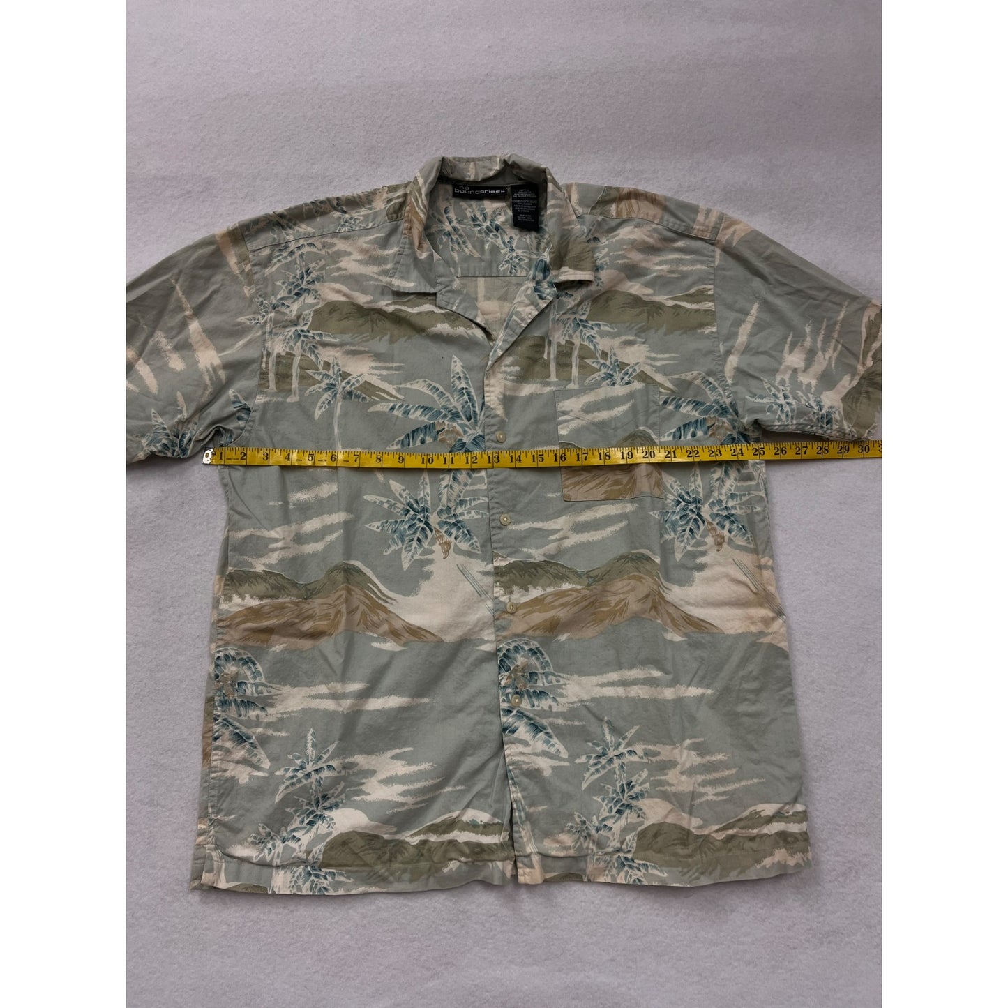 Men’s Vintage No Boundaries Hawaiian Shirt #2990