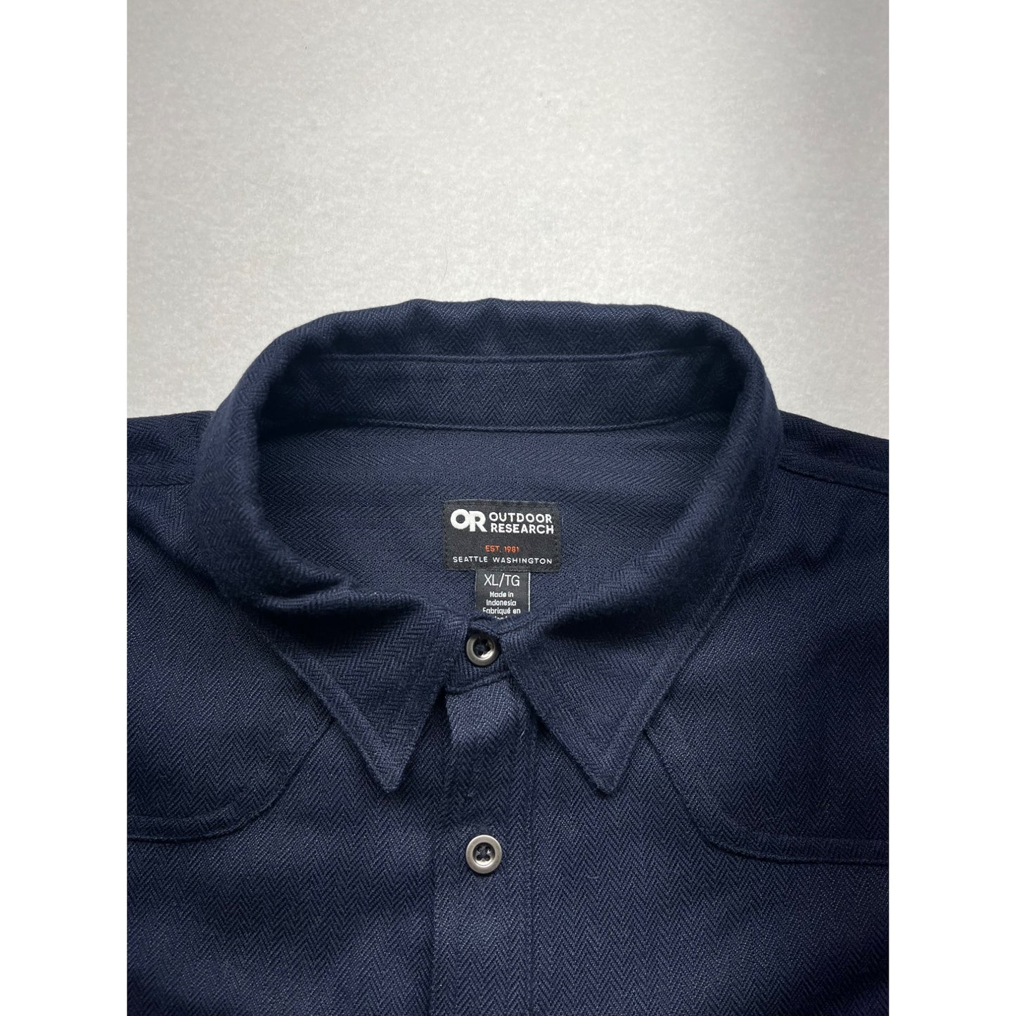 Men’s Outdoor Research Navy Button-Up Long Sleeve Shirt #2962