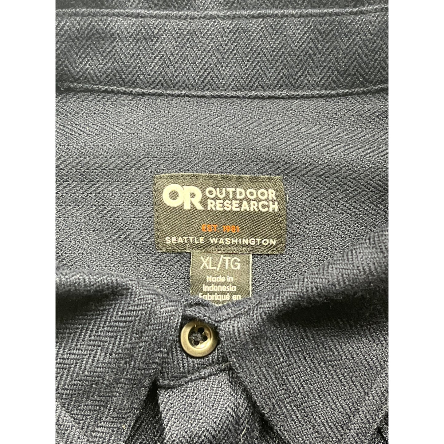 Men’s Outdoor Research Navy Button-Up Long Sleeve Shirt #2962