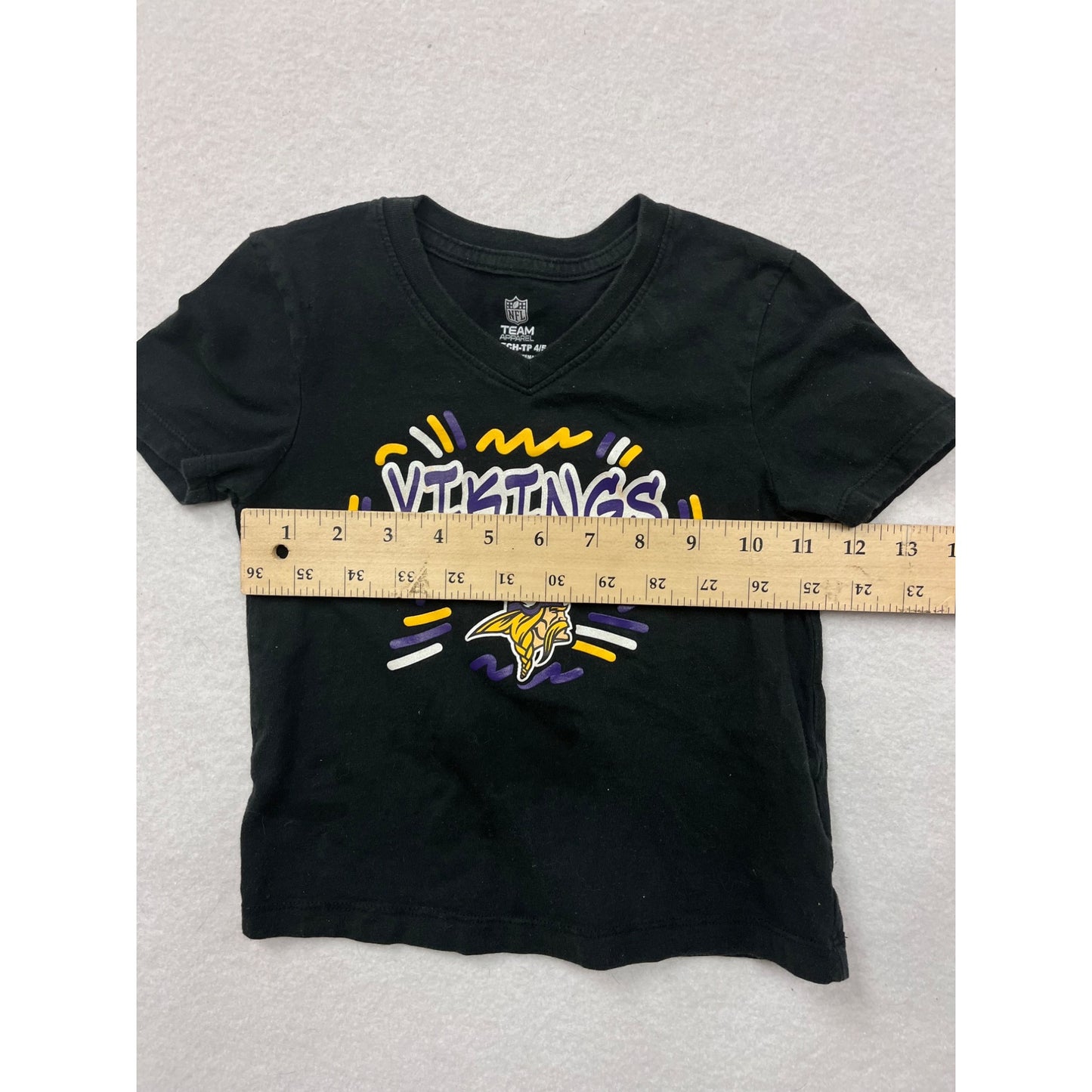Minnesota Vikings Youth XS 4/5 Black V-Neck Tee NFL Team Apparel #6448