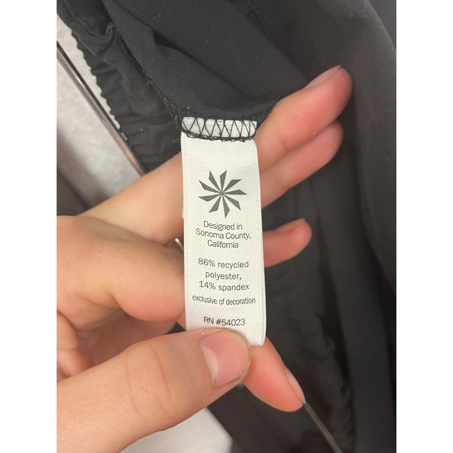 Athleta Womens Black Cargo Pants Size 6 Recycled Polyester Blend #8388