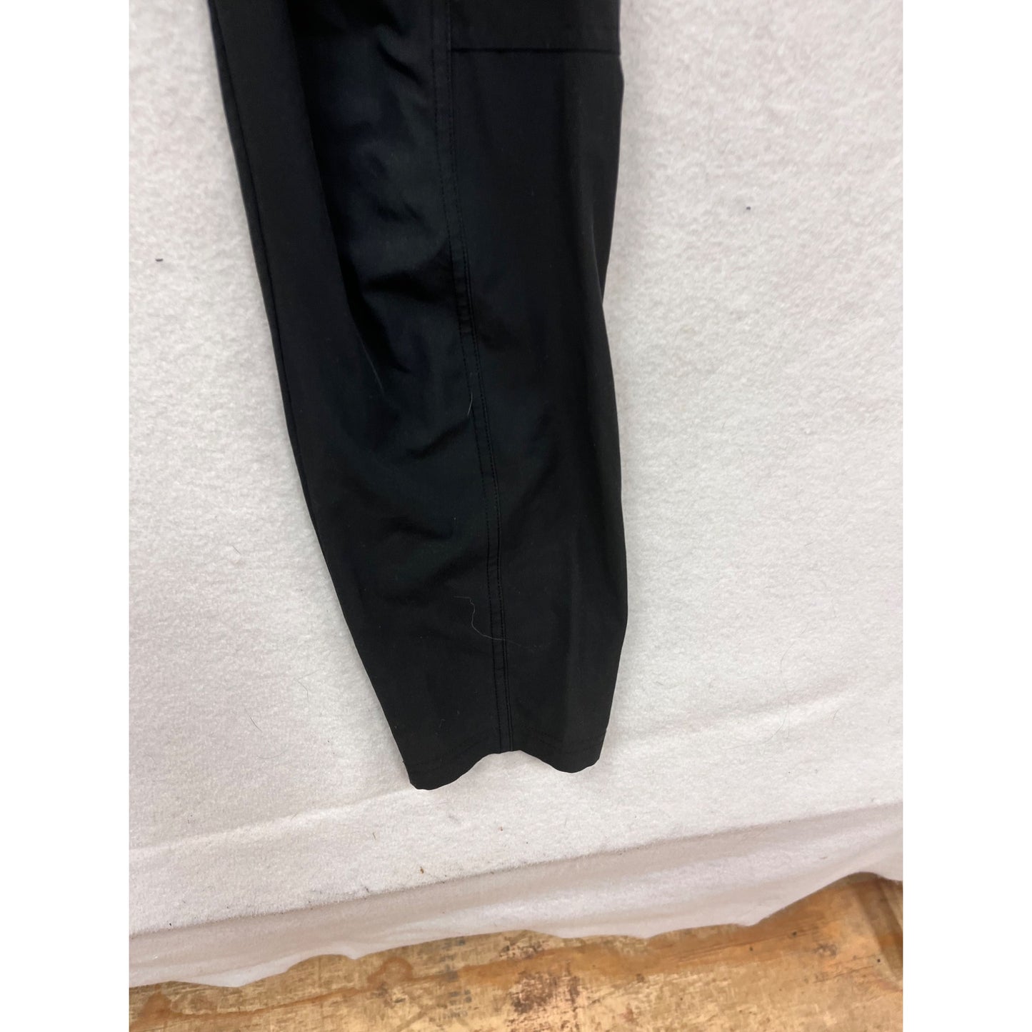Athleta Womens Black Cargo Pants Size 6 Recycled Polyester Blend #8388