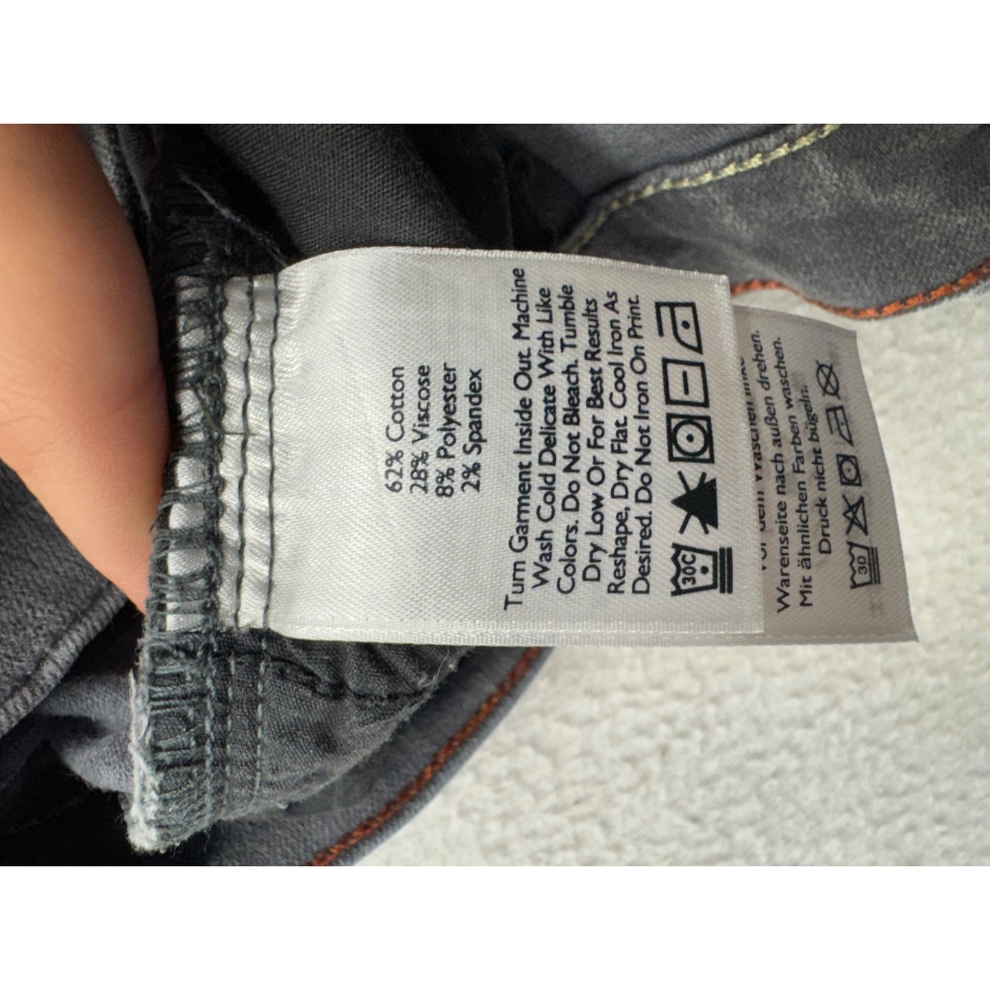 Eddie Bauer Slim Straight Slightly Curvy Jeans Size 4 Gray #7929