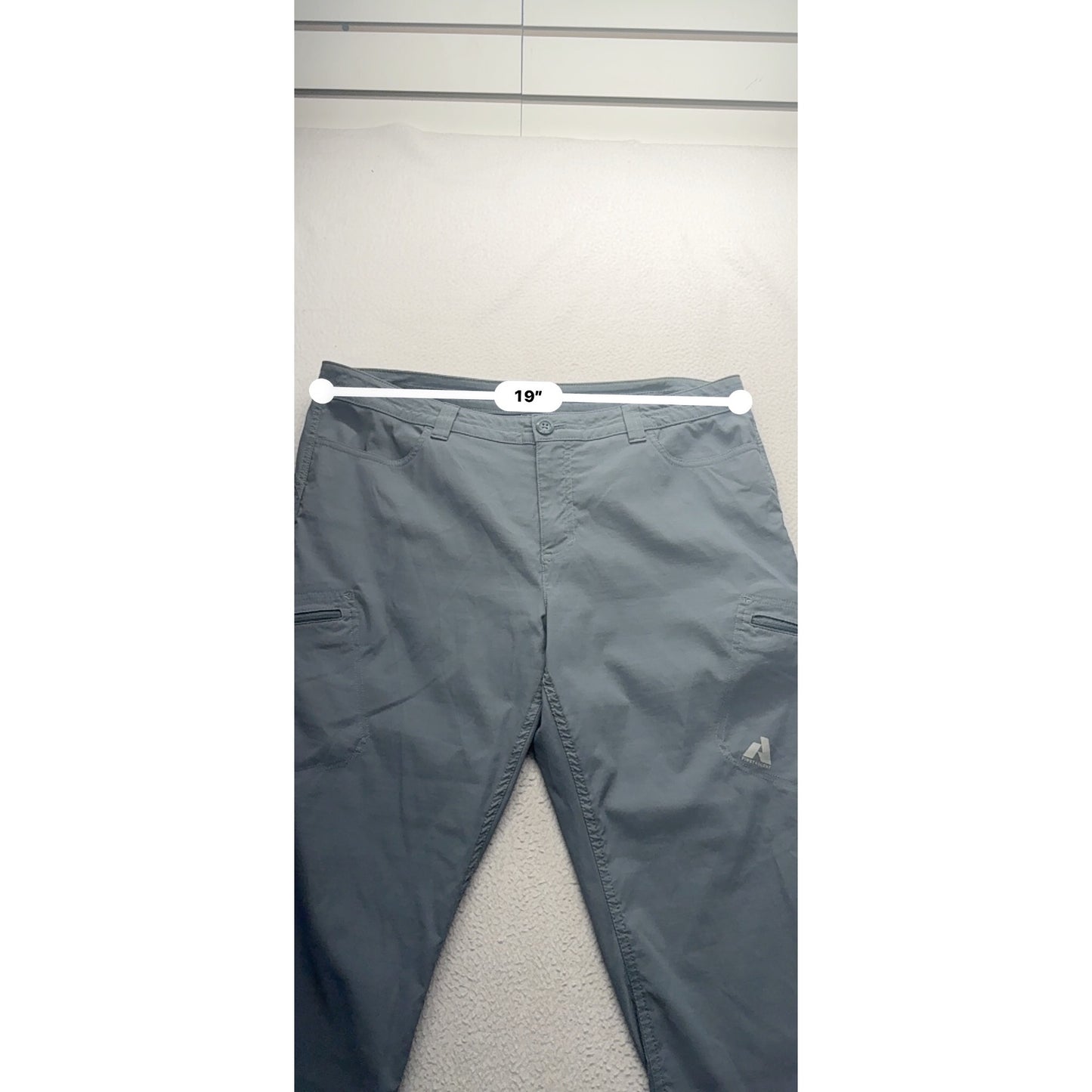 Eddie Bauer First Ascent Gray Capri Pants Size 16 With Cargo Pockets #9256