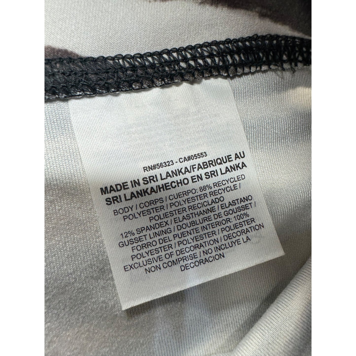 Nike Legend Womens Capri Leggings Medium Black & White Striped Pattern #9153