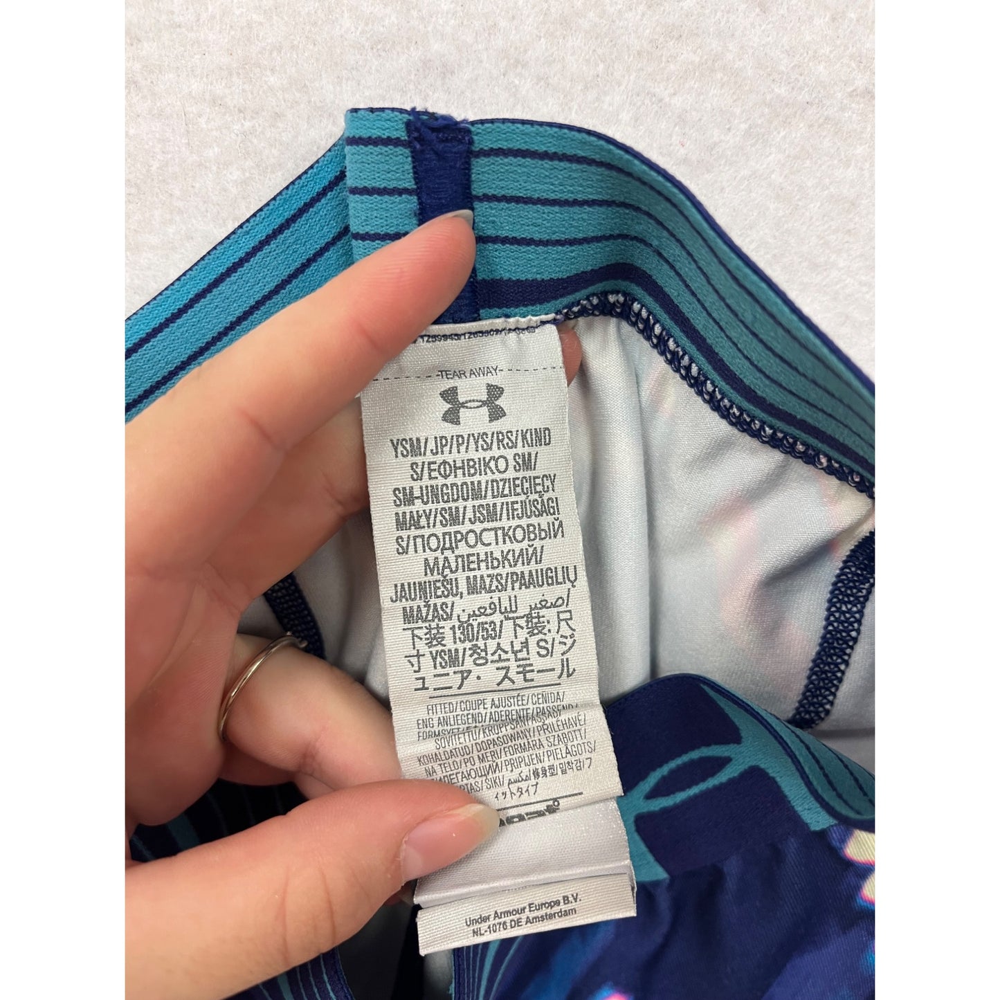 Under Armour Girls Printed Compression Shorts Small #7A