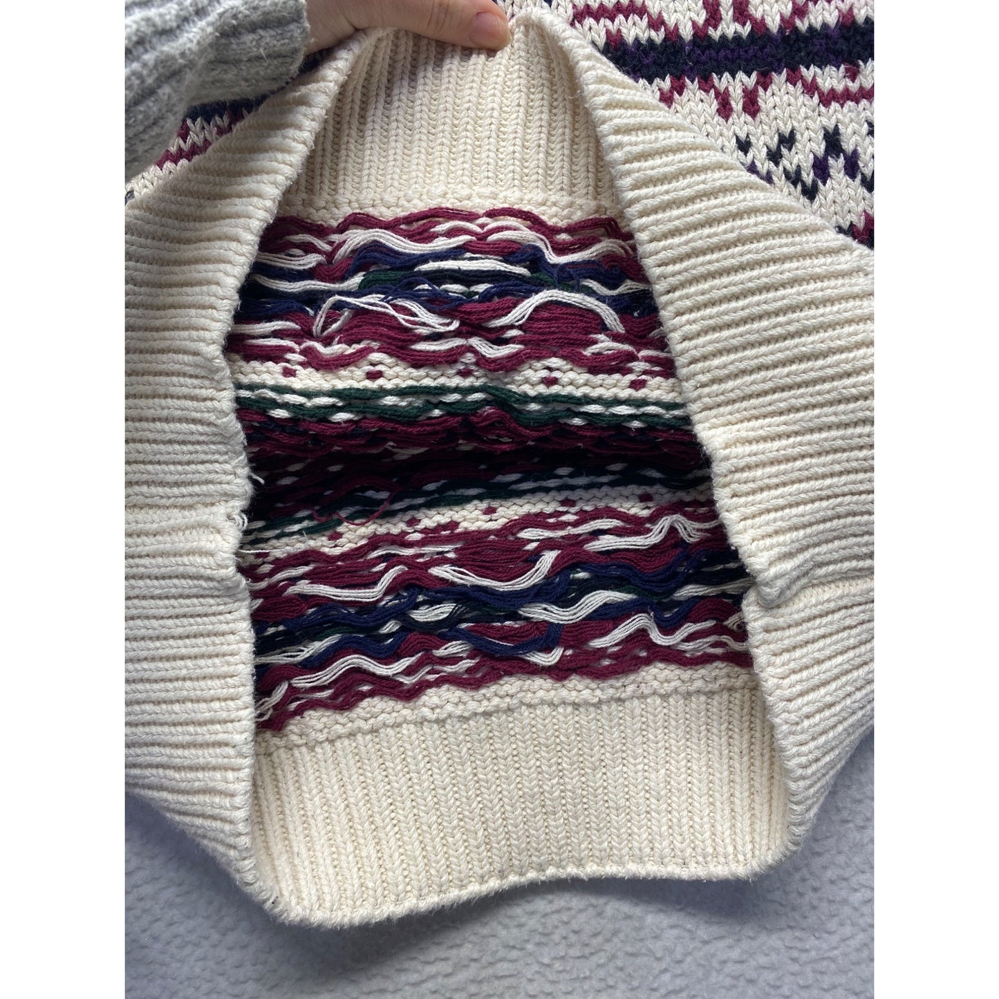 Vintage men’s Eddie Bauer 100% Cotton knit sweater #7070