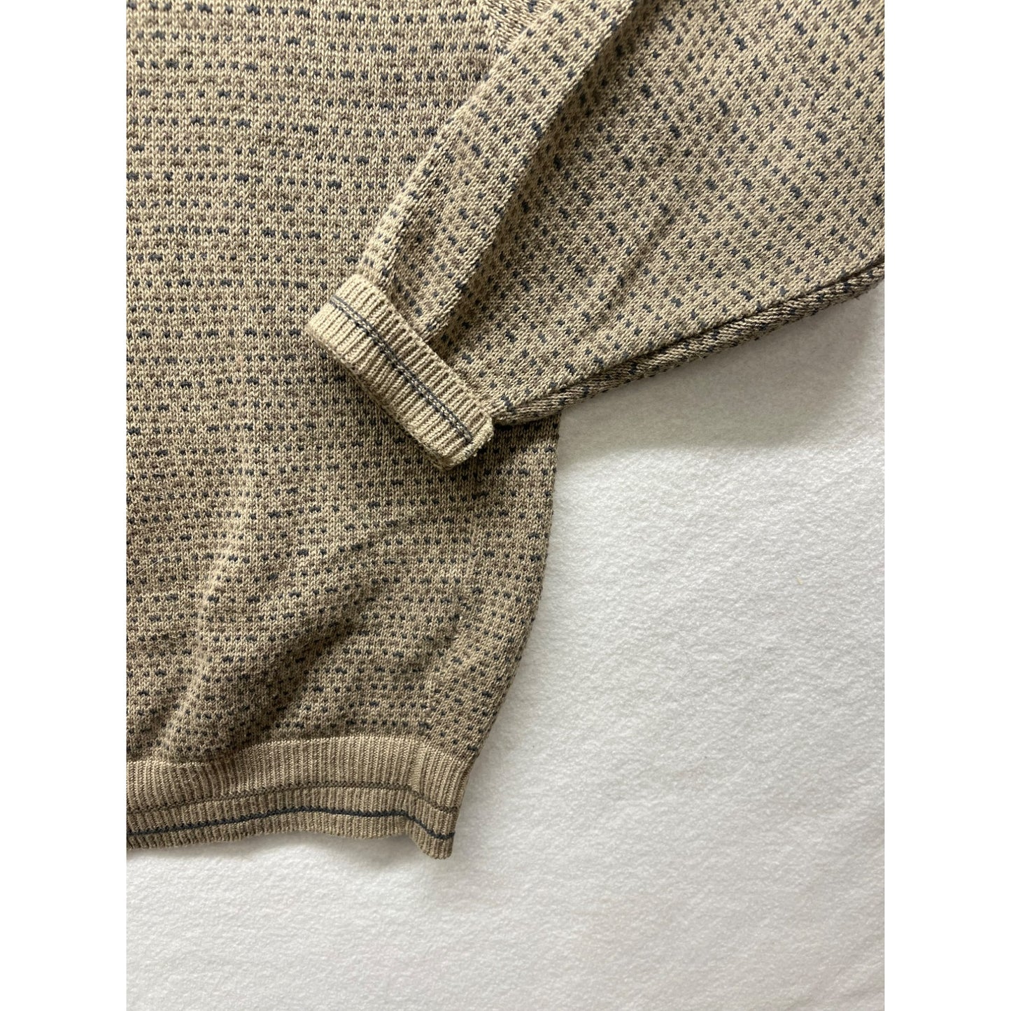 Vintage Carmel Mens V-Neck Pullover Sweater #2969