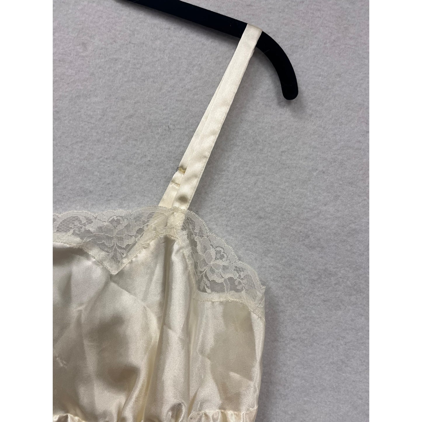 Vintage Cinema Etoile Ivory Satin & Lace Camisole #6167