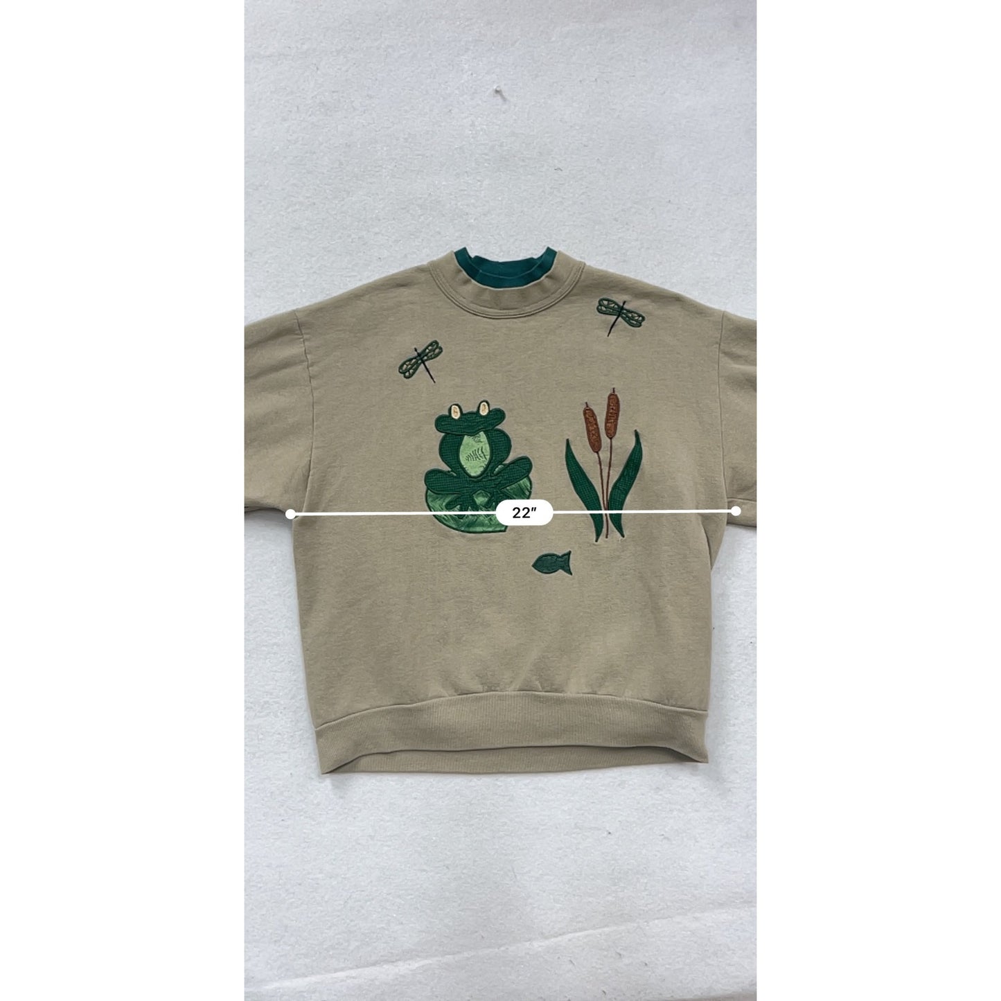 Vintage-Style Frog & Dragonfly Embroidered Beige Sweatshirt #220A