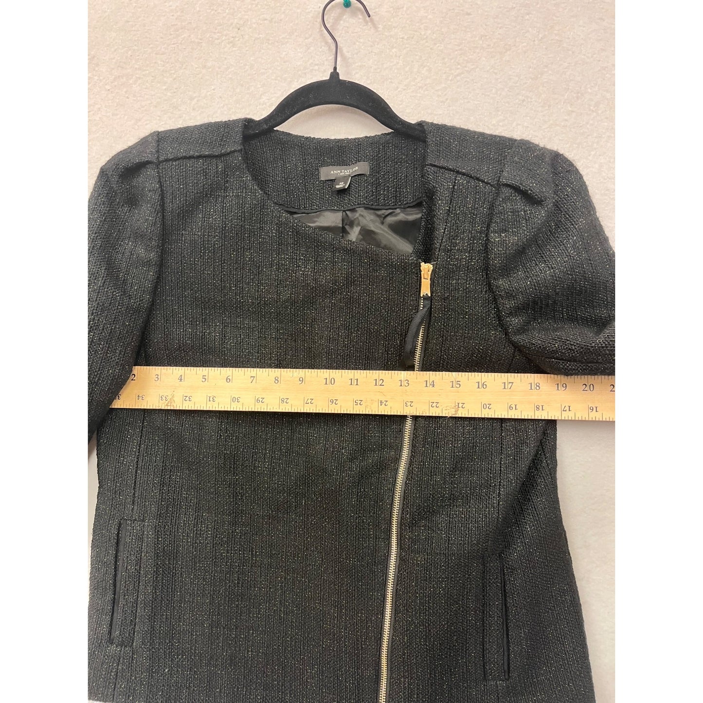 Women’s Ann Taylor Black Wool Blazer Jacket Size 12 With Gold Zipper #6327
